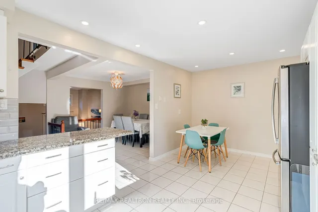 Additional property image - 1755 Rathburn Rd Unit 18