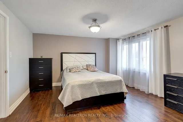 Additional property image - 1755 Rathburn Rd Unit 18