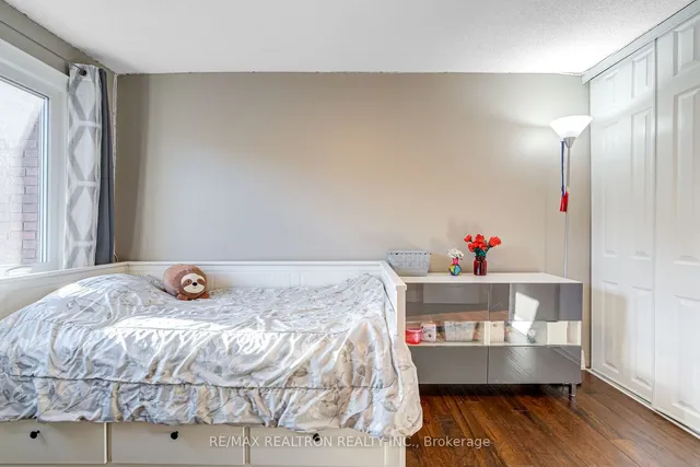 Additional property image - 1755 Rathburn Rd Unit 18