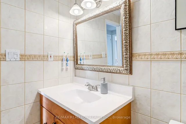 Additional property image - 1755 Rathburn Rd Unit 18