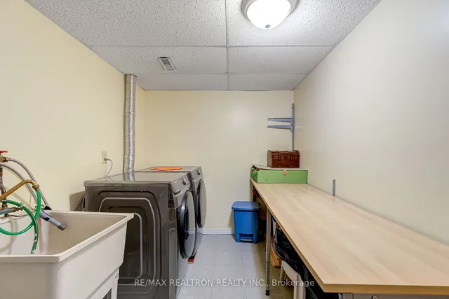 Additional property image - 1755 Rathburn Rd Unit 18