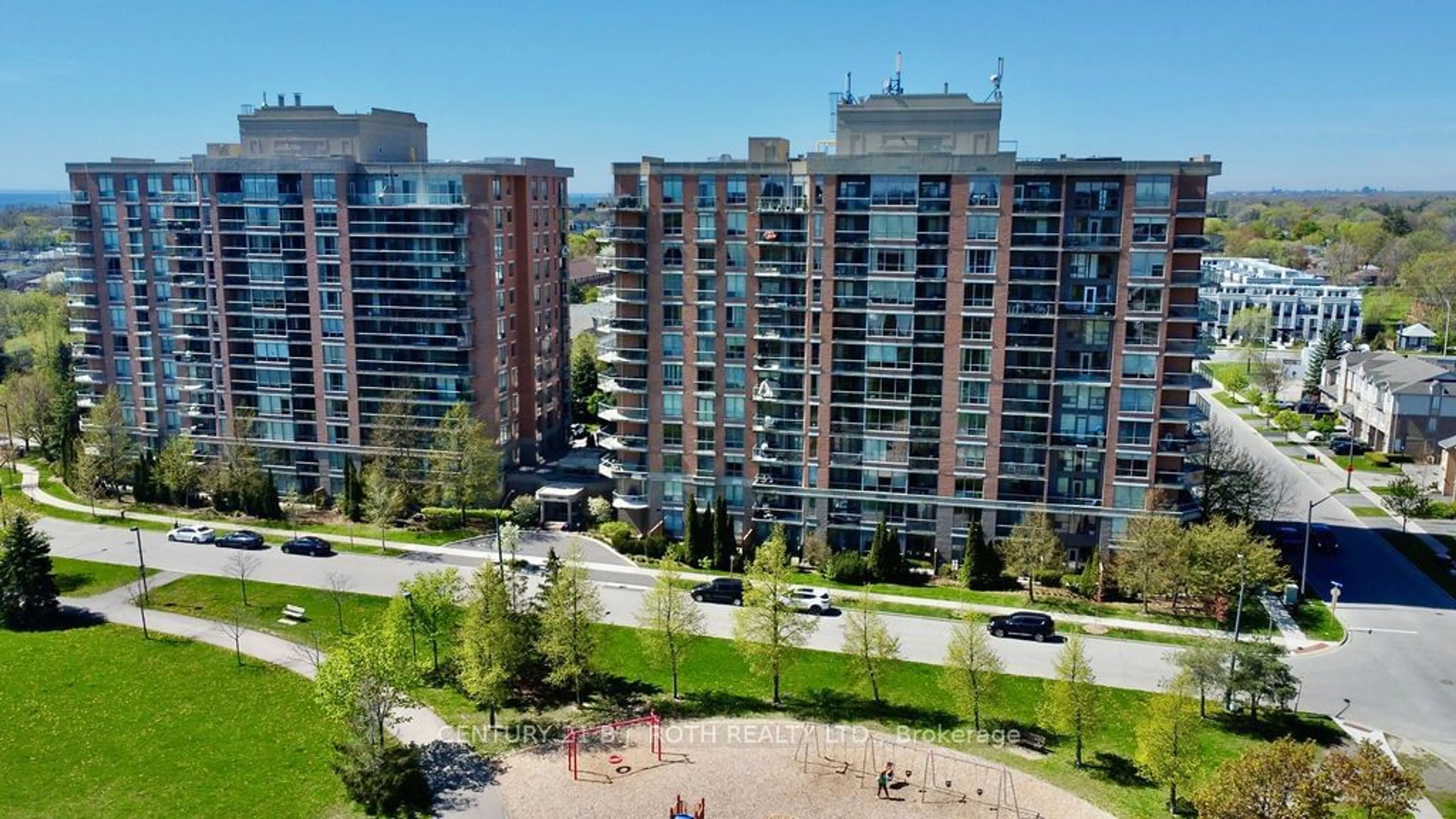 A pic from exterior of the house or condo, the view of city buildings for 1140 Parkwest Pl #204, Mississauga Ontario L5E 3K9