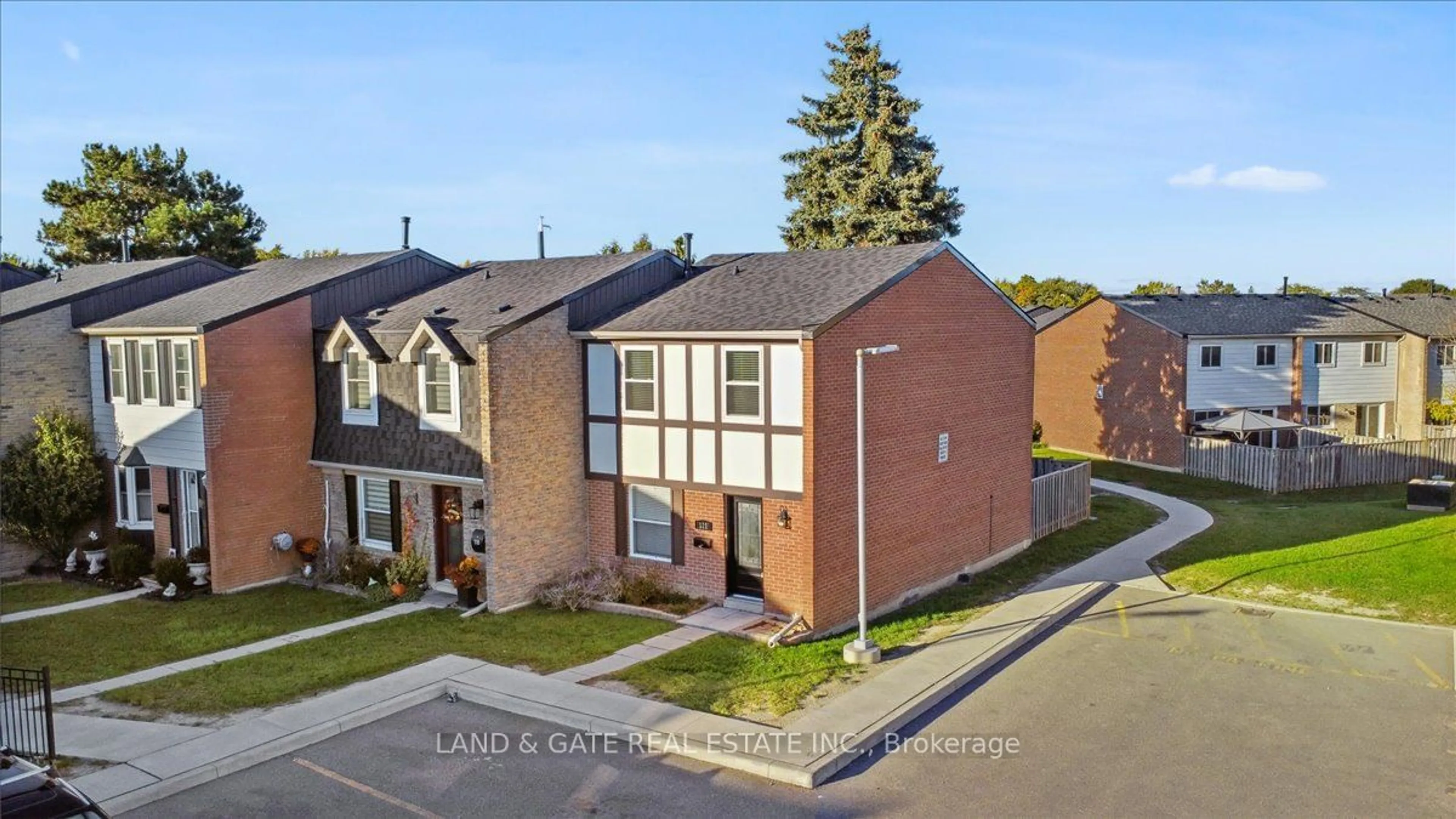 A pic from exterior of the house or condo, the street view for 900 Central Park Dr #111, Brampton Ontario L6S 3J6