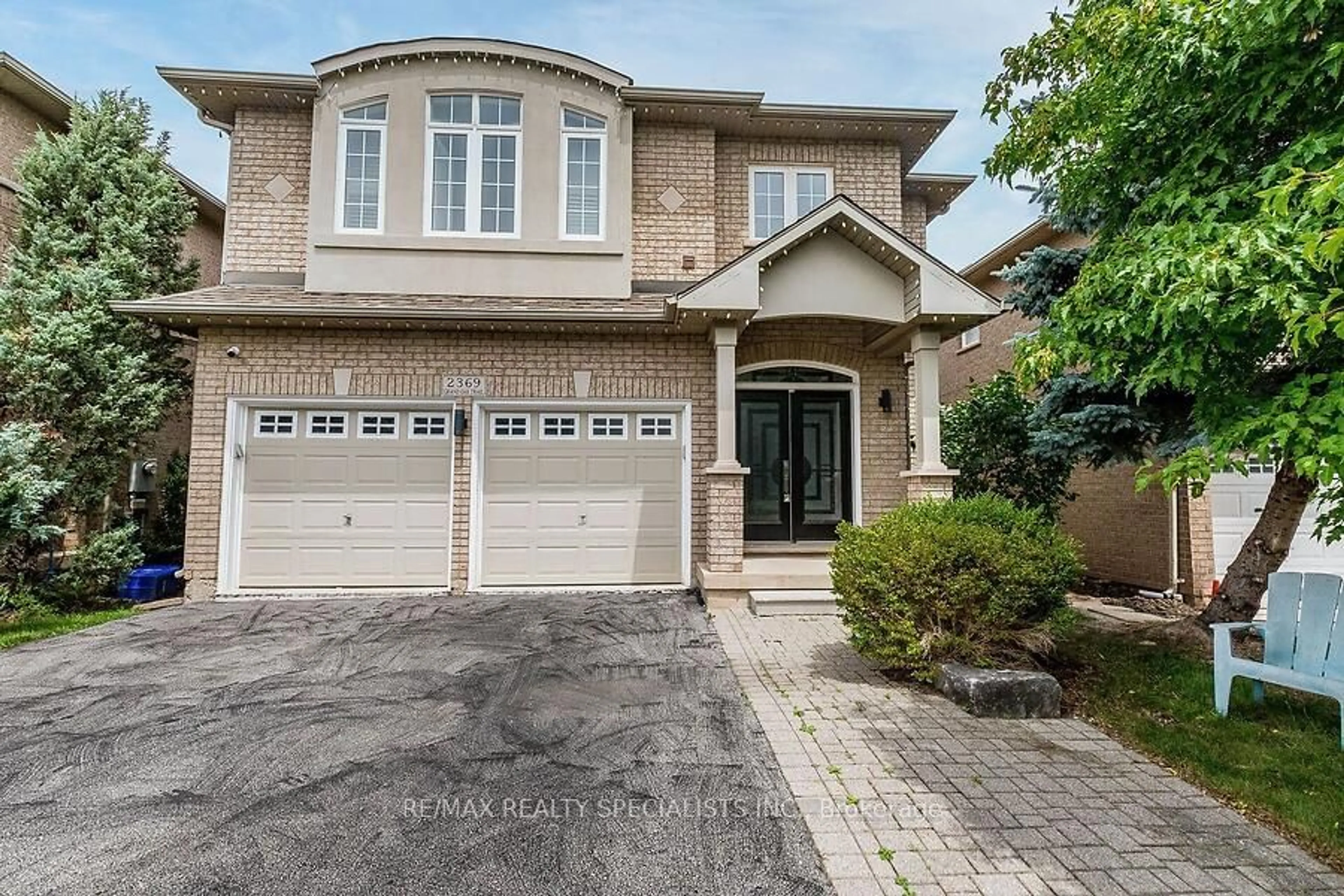 Home with brick exterior material for 2369 GRAND OAK Tr, Oakville Ontario L6M 4V5