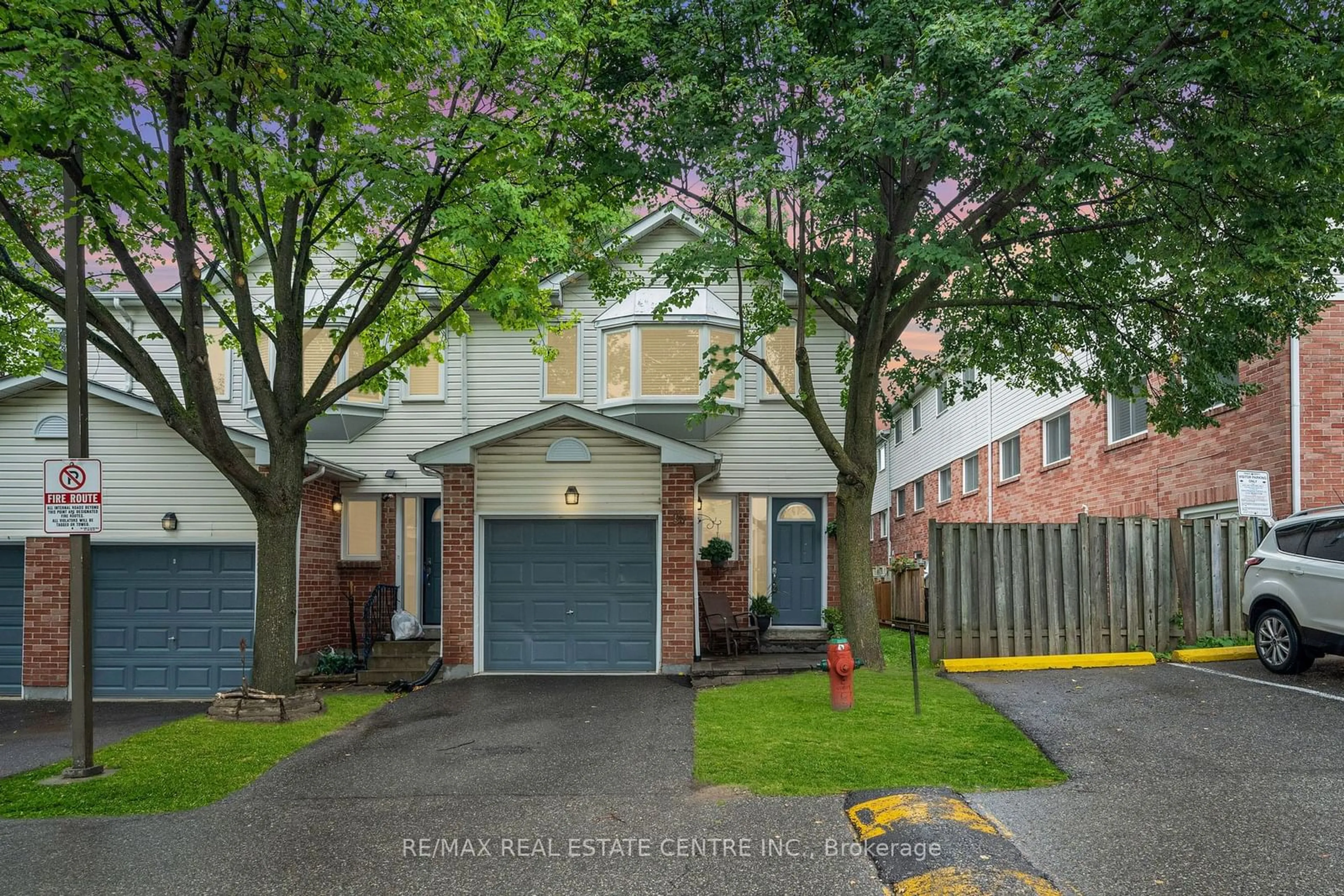 A pic from exterior of the house or condo, cottage for 95 COREY Circ, Halton Hills Ontario L7G 5L8