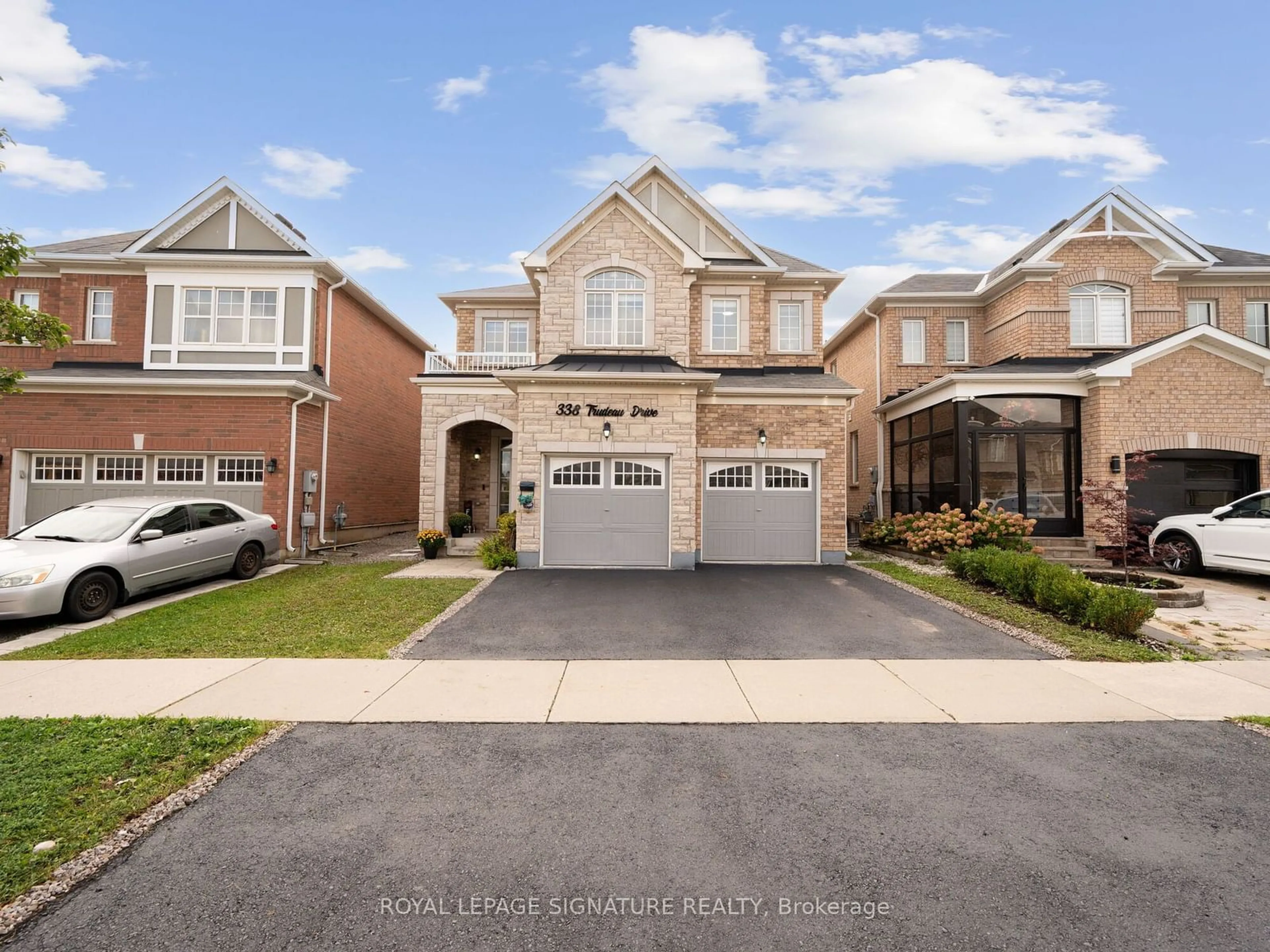 Frontside or backside of a home, the street view for 338 Trudeau Dr, Milton Ontario L9T 8Y7