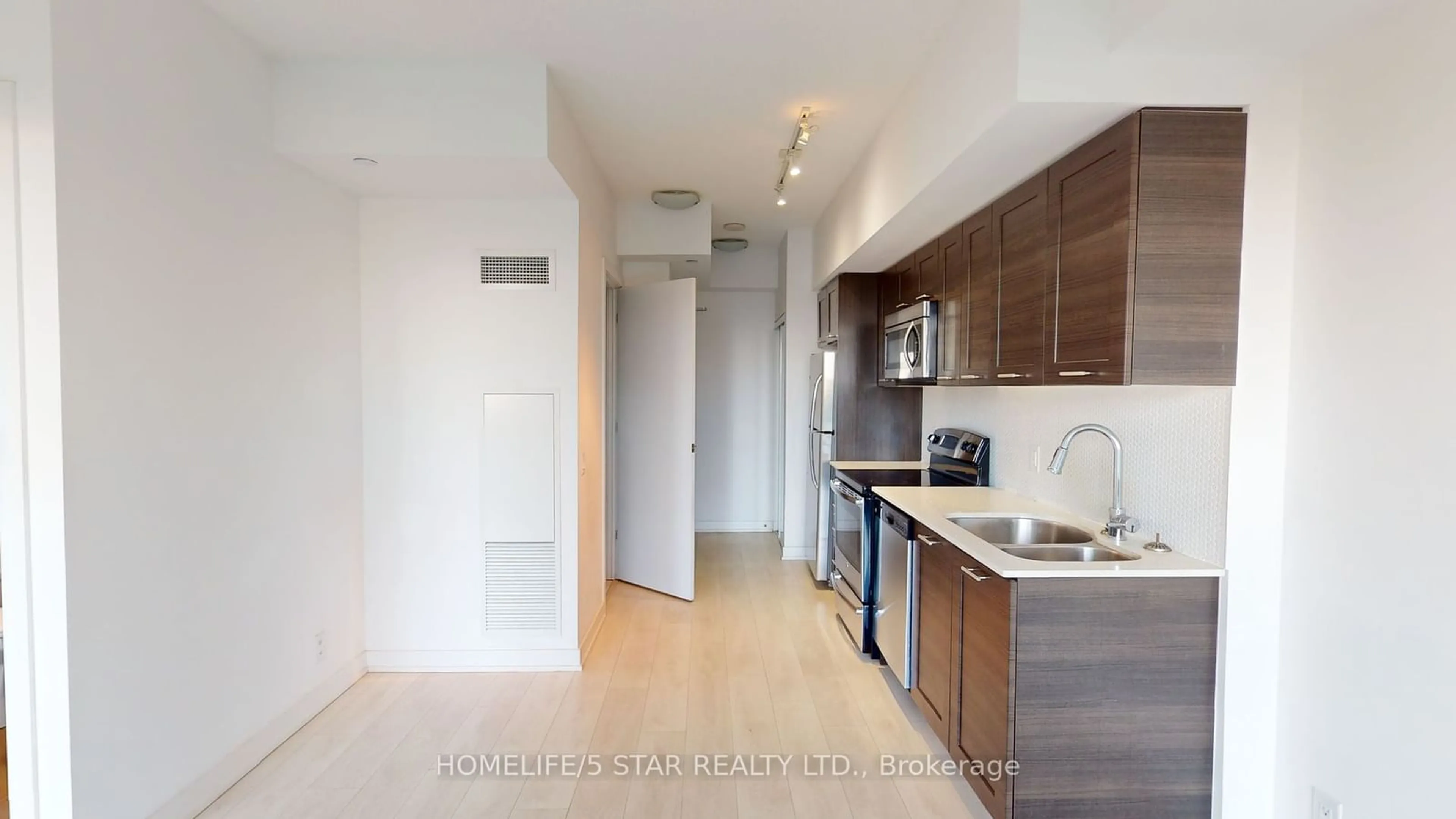 Standard kitchen, wood floors for 2200 Lake Shore Blvd #906, Toronto Ontario M8V 1A4