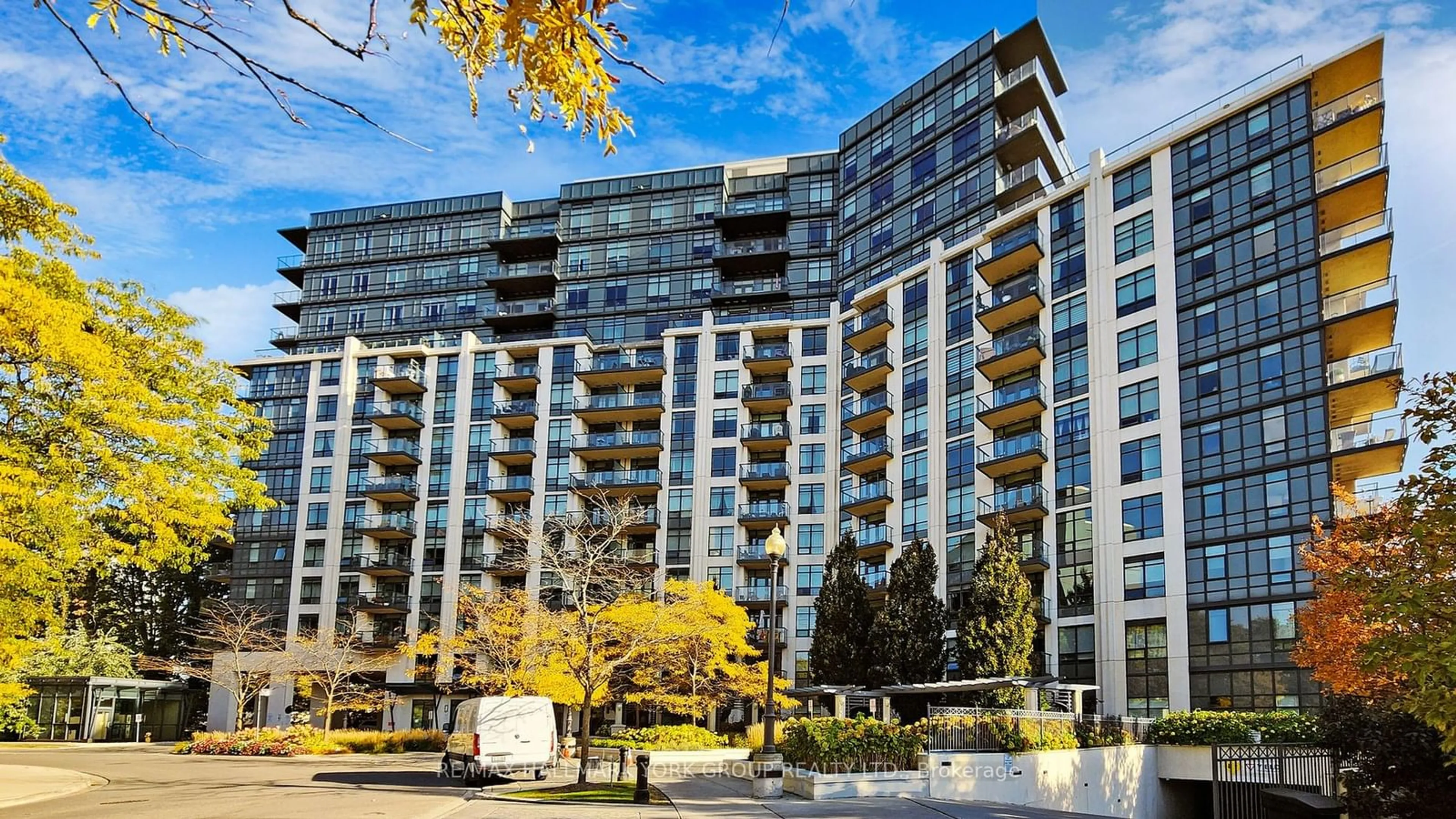 A pic from exterior of the house or condo, the front or back of building for 1135 Royal York Rd #603, Toronto Ontario M9A 0C3