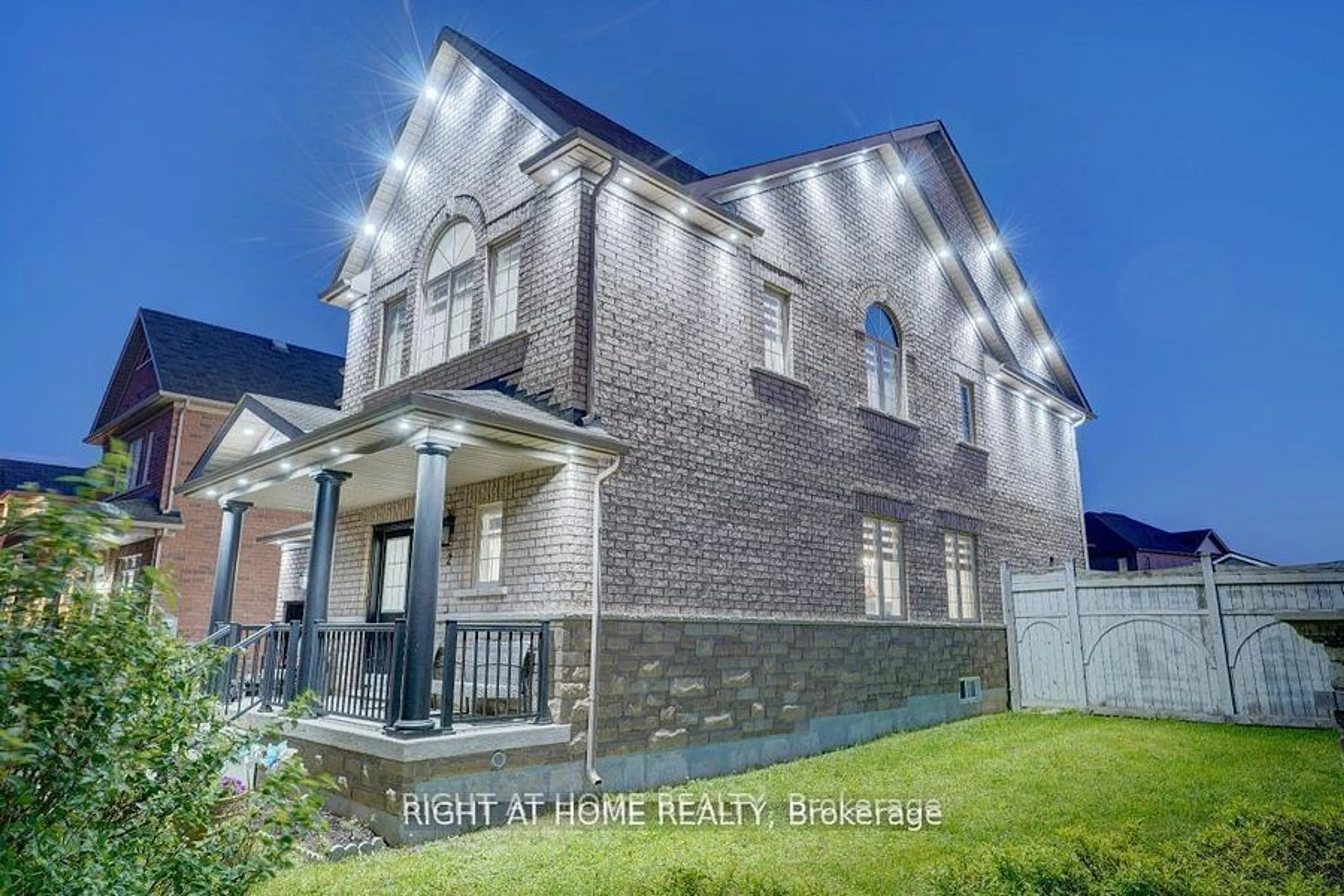 Home with brick exterior material for 2 Frobischer Dr, Brampton Ontario L6R 0L4