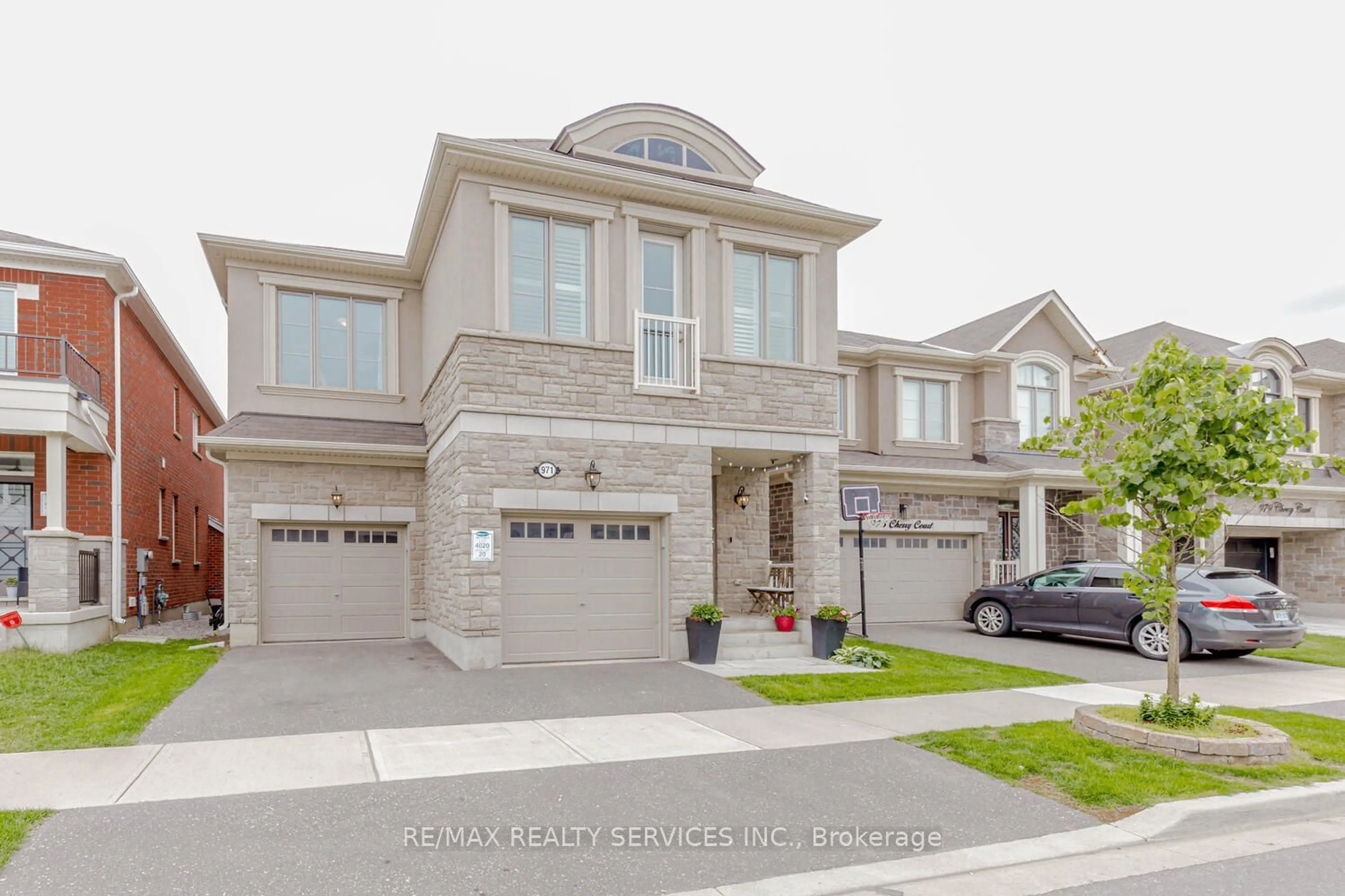 Home with brick exterior material for 971 Cherry Crt, Milton Ontario L9E 1P6