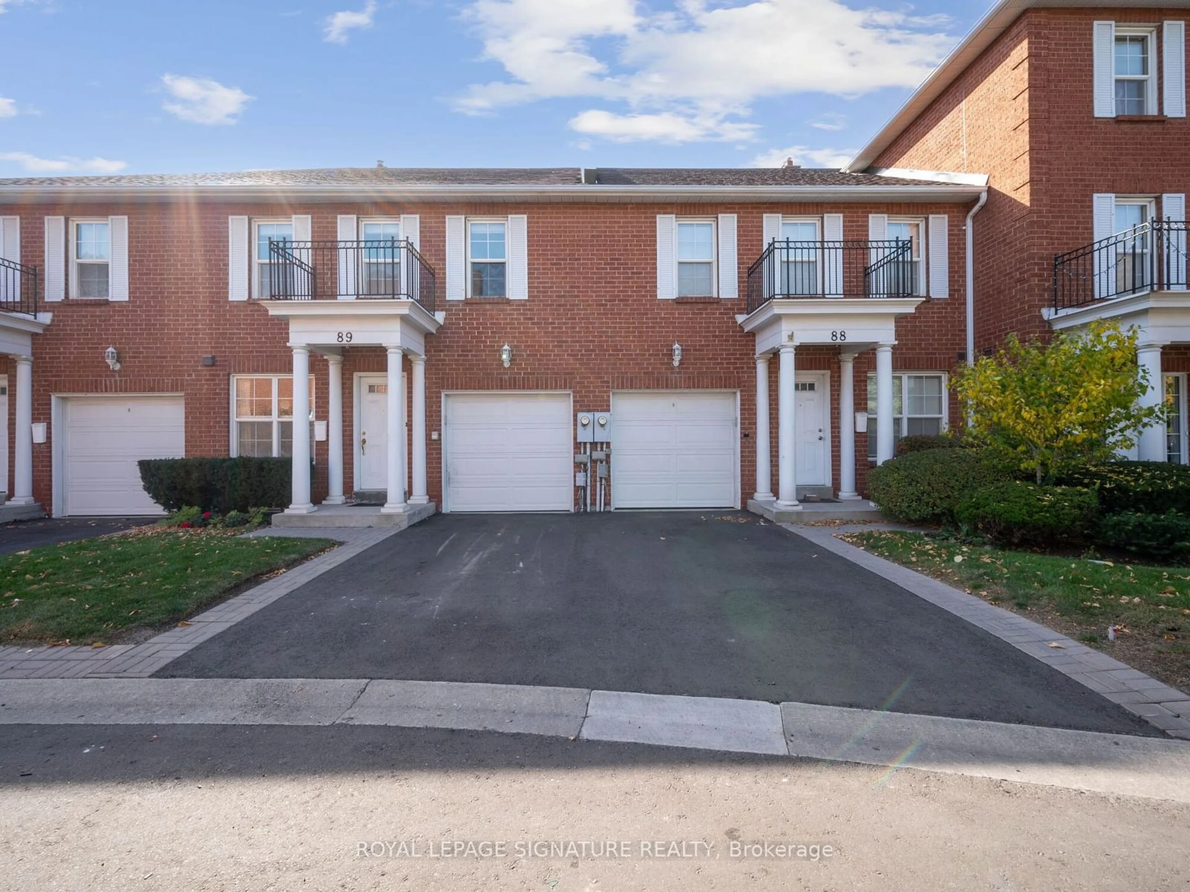 A pic from exterior of the house or condo, the street view for 89 Stornwood Crt, Brampton Ontario L6W 4J2