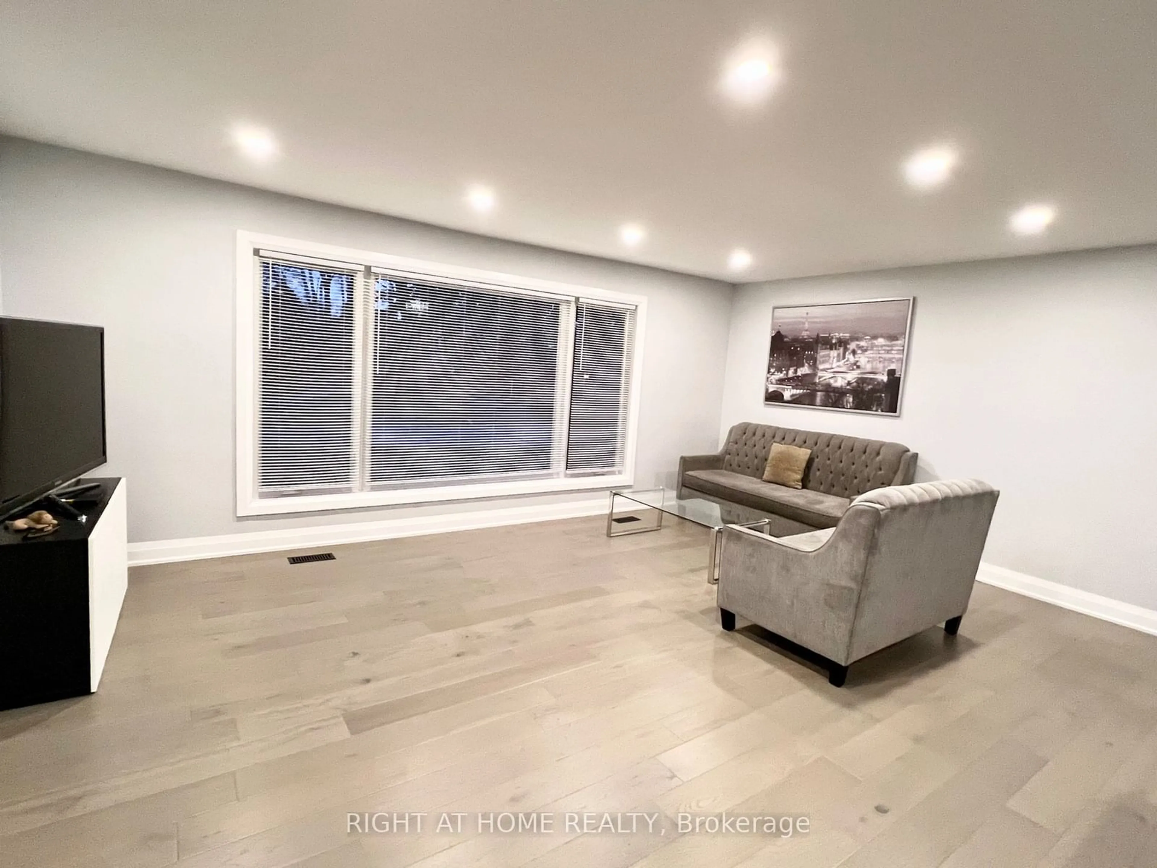 A pic of a room, wood floors for 3335 Enniskillen Circ, Mississauga Ontario L5C 2M9