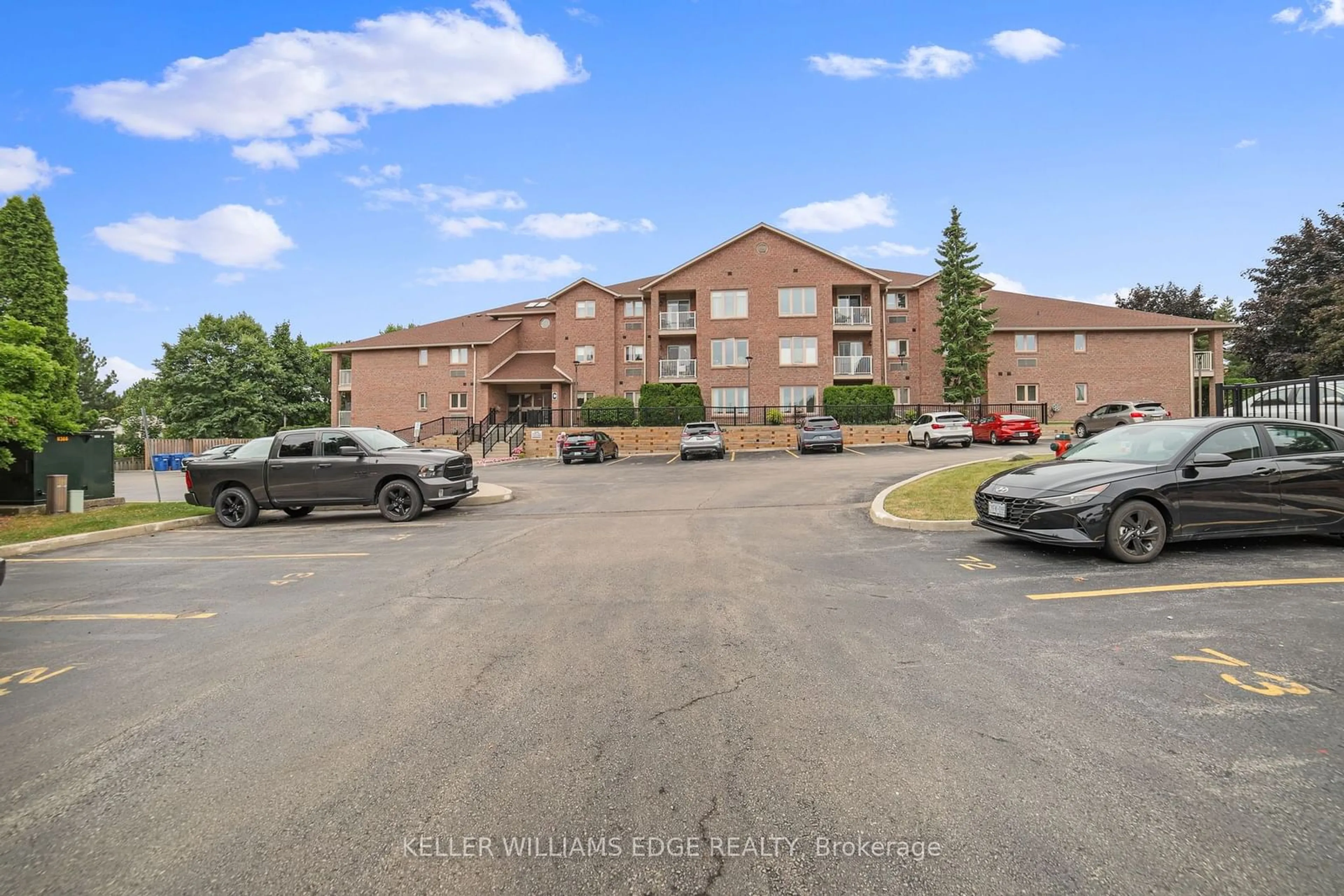 A pic from exterior of the house or condo, the front or back of building for 3050 Pinemeadow Dr #56, Burlington Ontario L7N 3N8