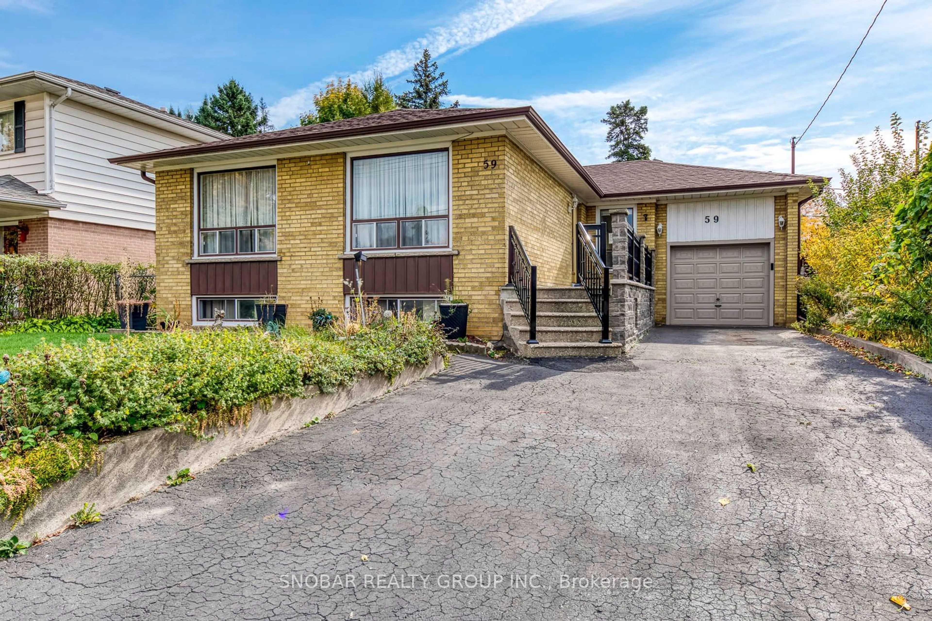 Frontside or backside of a home, cottage for 59 Lavington Dr, Toronto Ontario M9R 2H3