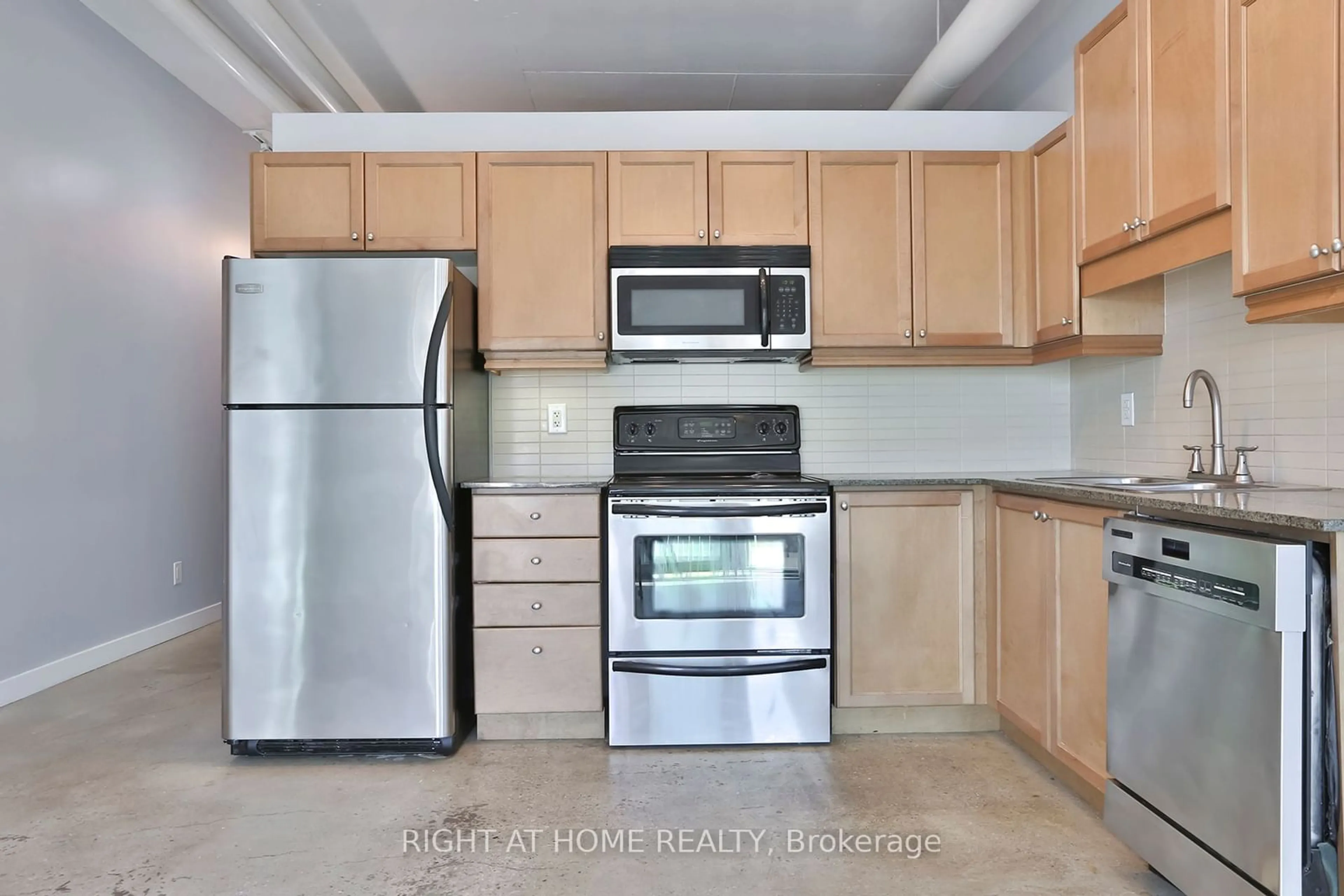 Standard kitchen for 2 Fieldway Rd #313, Toronto Ontario M8Z 0B9