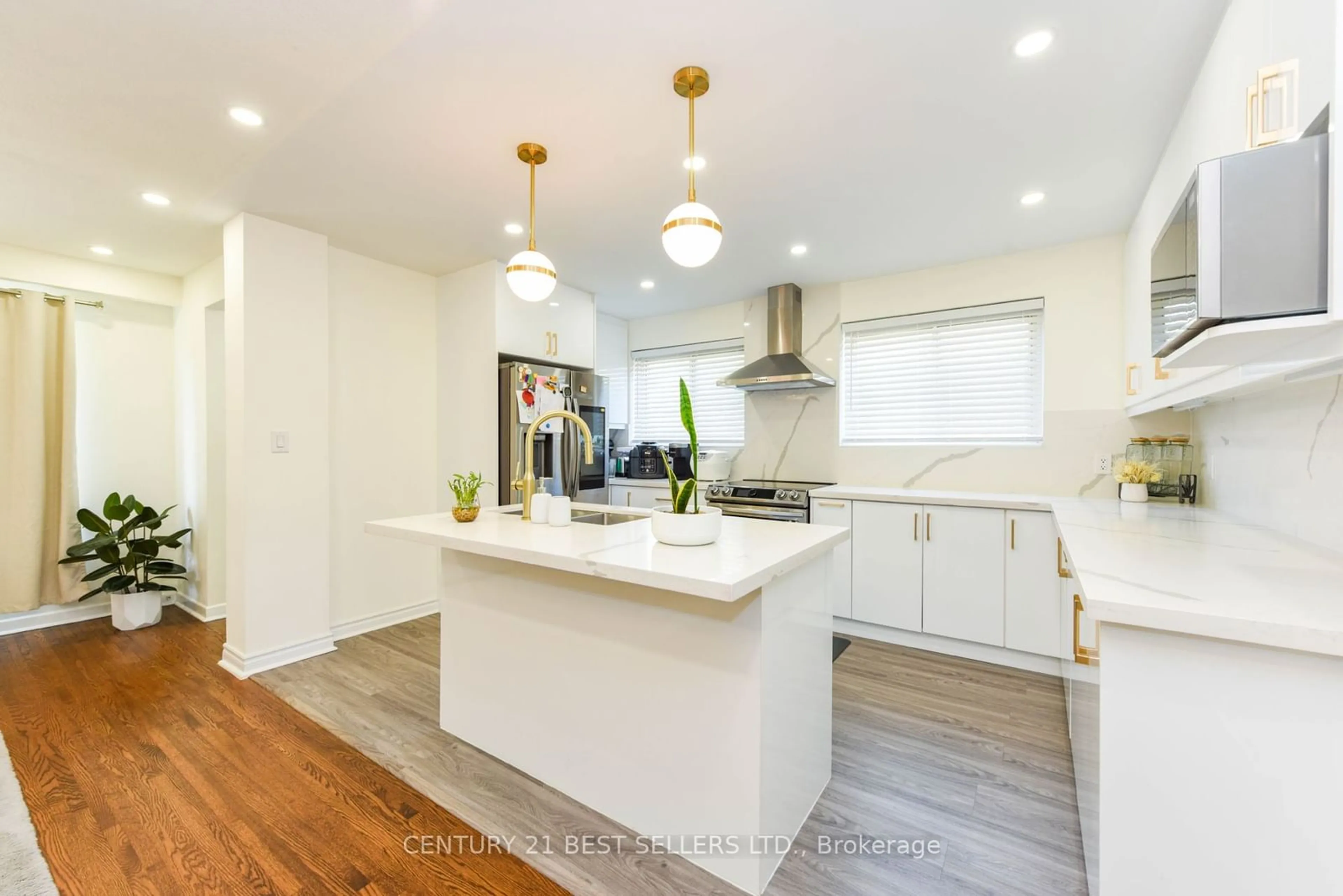 Contemporary kitchen, wood floors for 1509 Banwell Rd, Mississauga Ontario L5J 3X6