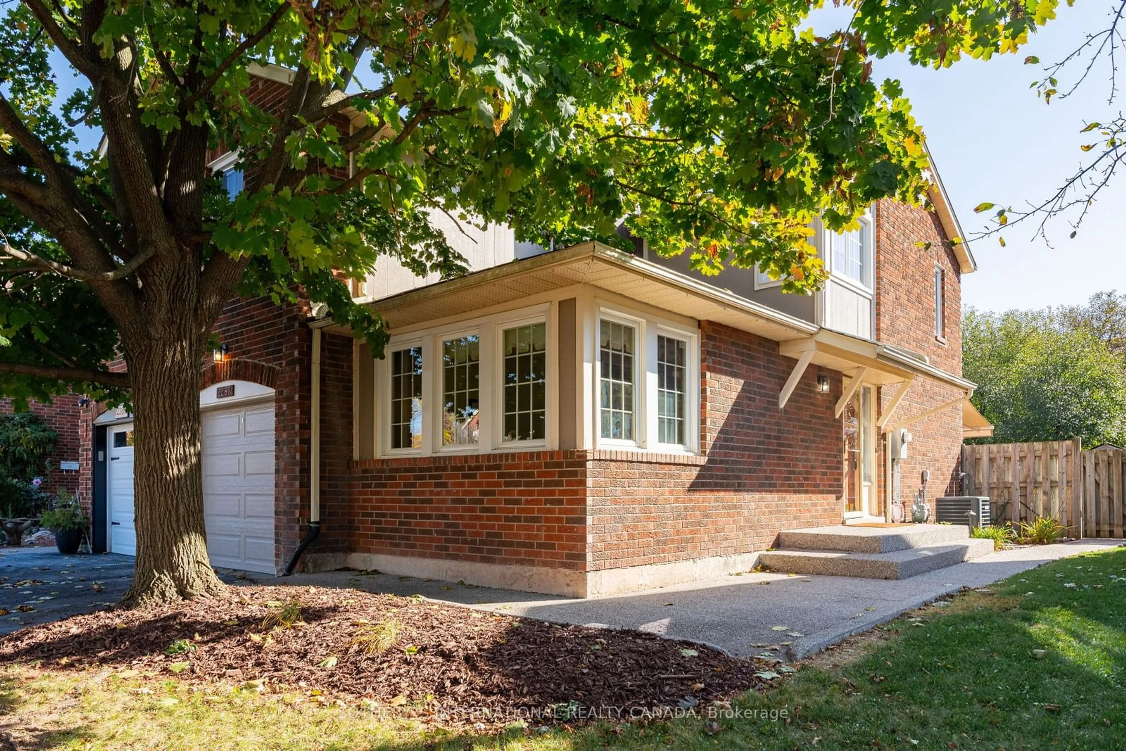 Home with brick exterior material for 2287 Margot St, Oakville Ontario L6H 3M6