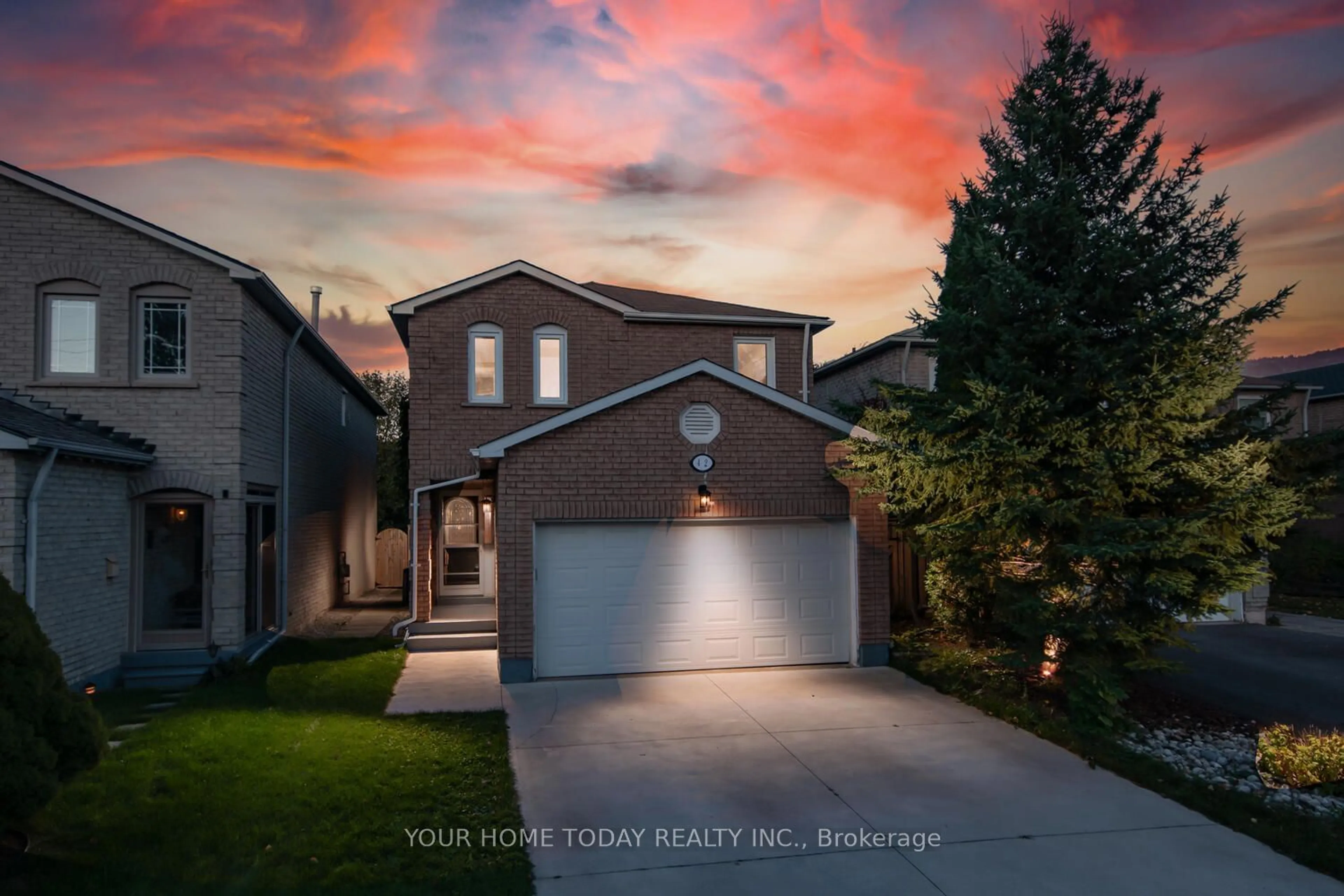 Frontside or backside of a home, the street view for 42 McKinnon Ave, Halton Hills Ontario L7G 5H4