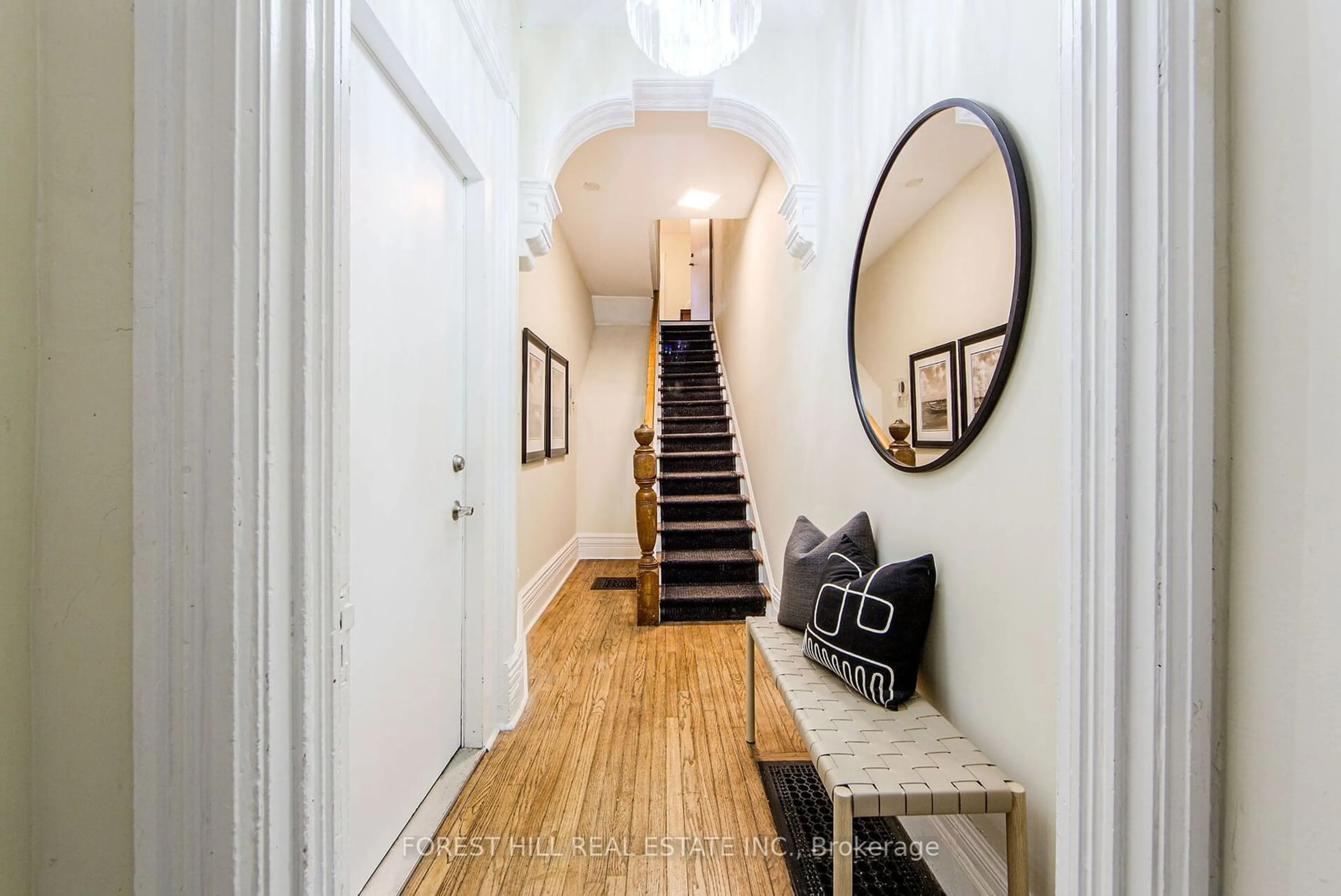 Indoor entryway, wood floors for 77 O'Hara Ave, Toronto Ontario M6K 2R3