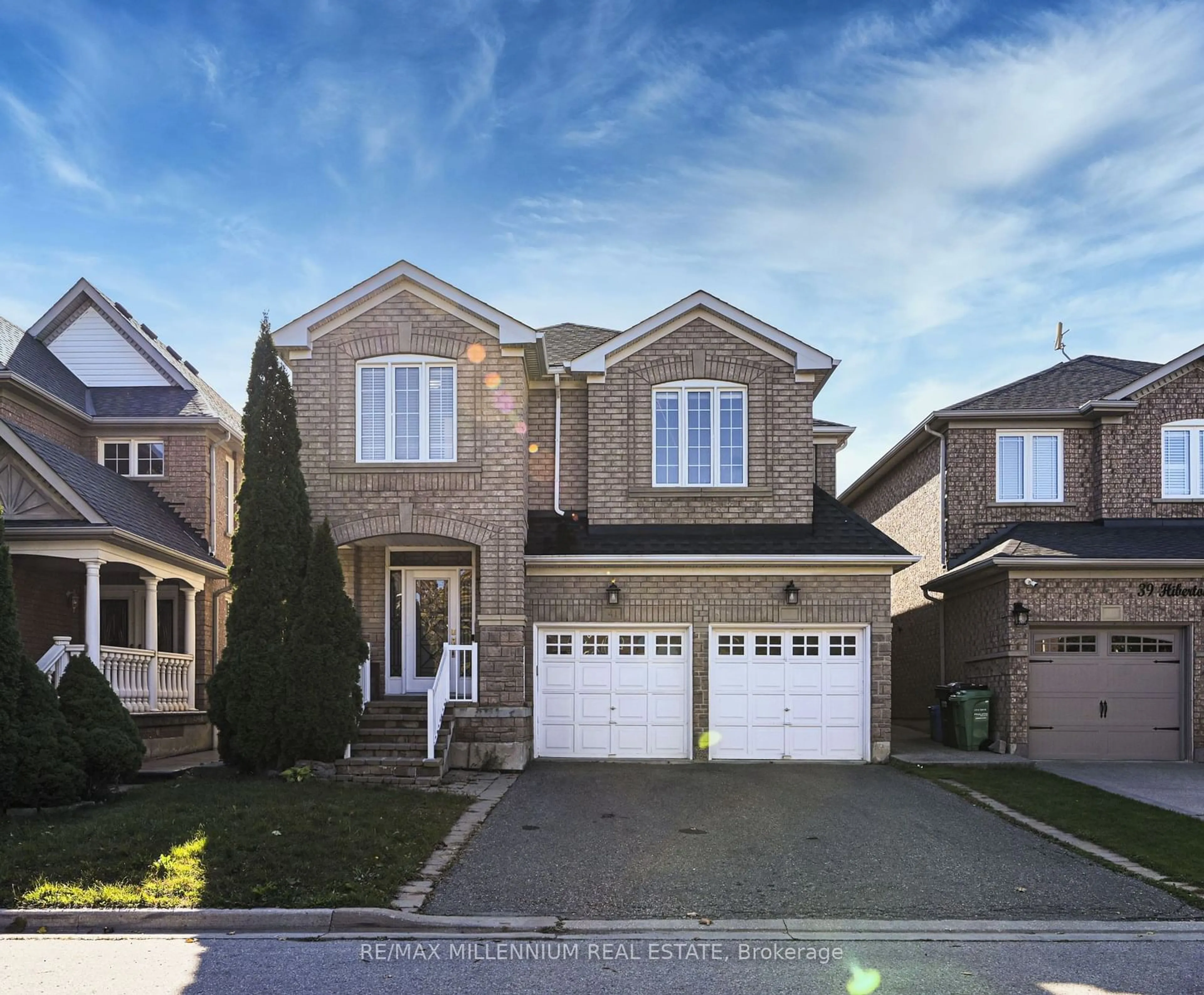 Frontside or backside of a home, the street view for 41 Hiberton Cres, Brampton Ontario L7A 3E1