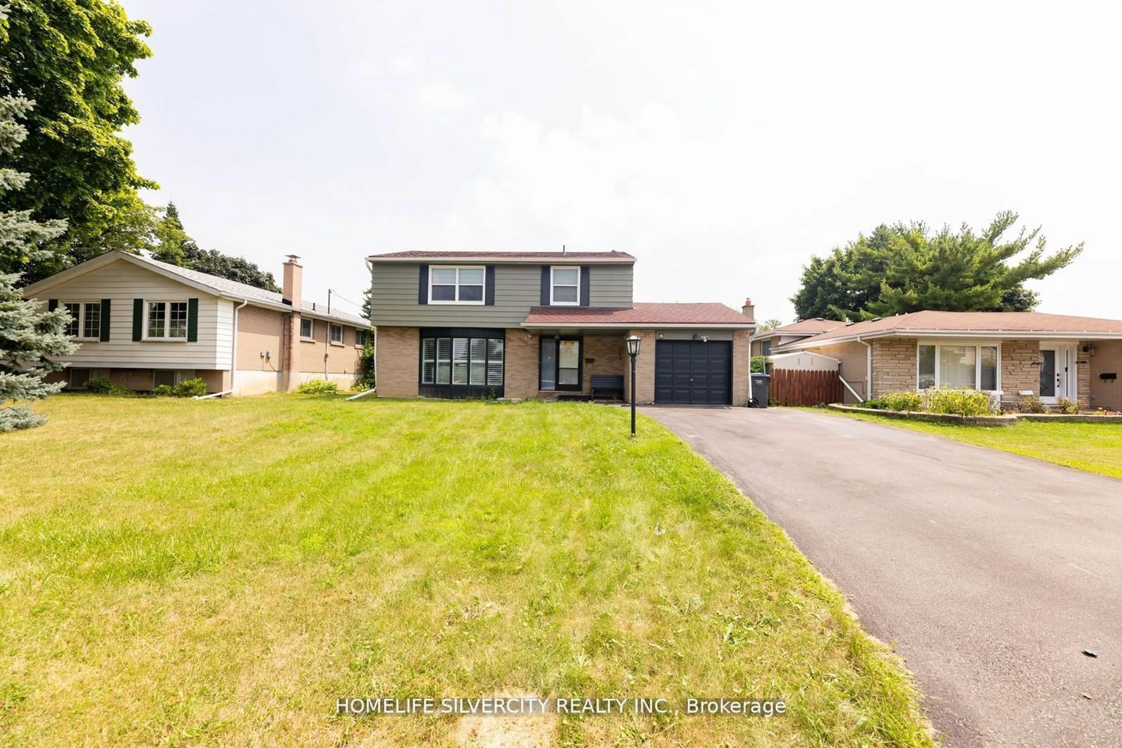 Frontside or backside of a home, the street view for 8 Bedford Cres, Brampton Ontario L6T 1R4