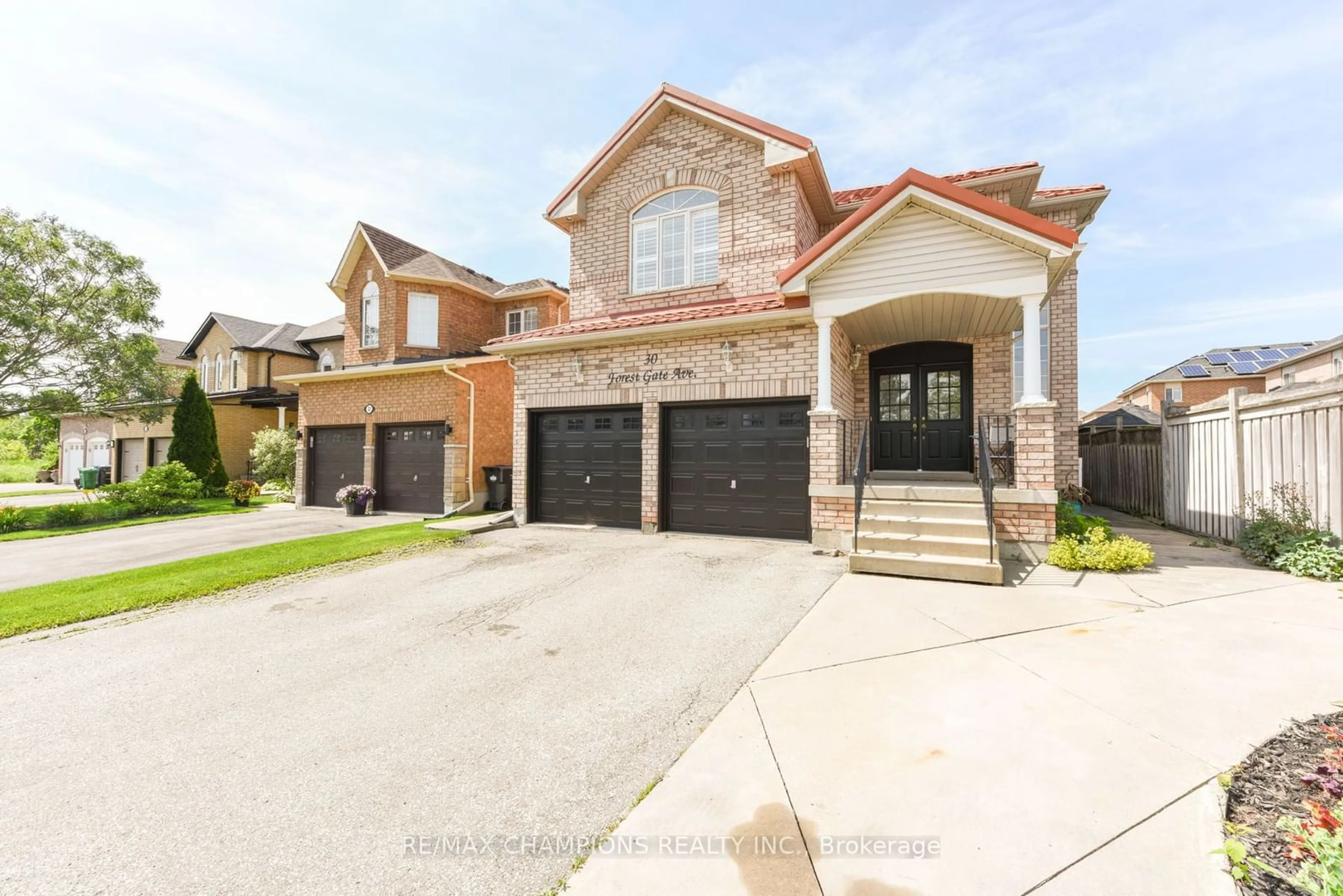 Frontside or backside of a home, the street view for 30 Forest Gate Ave, Caledon Ontario L7E 2T4