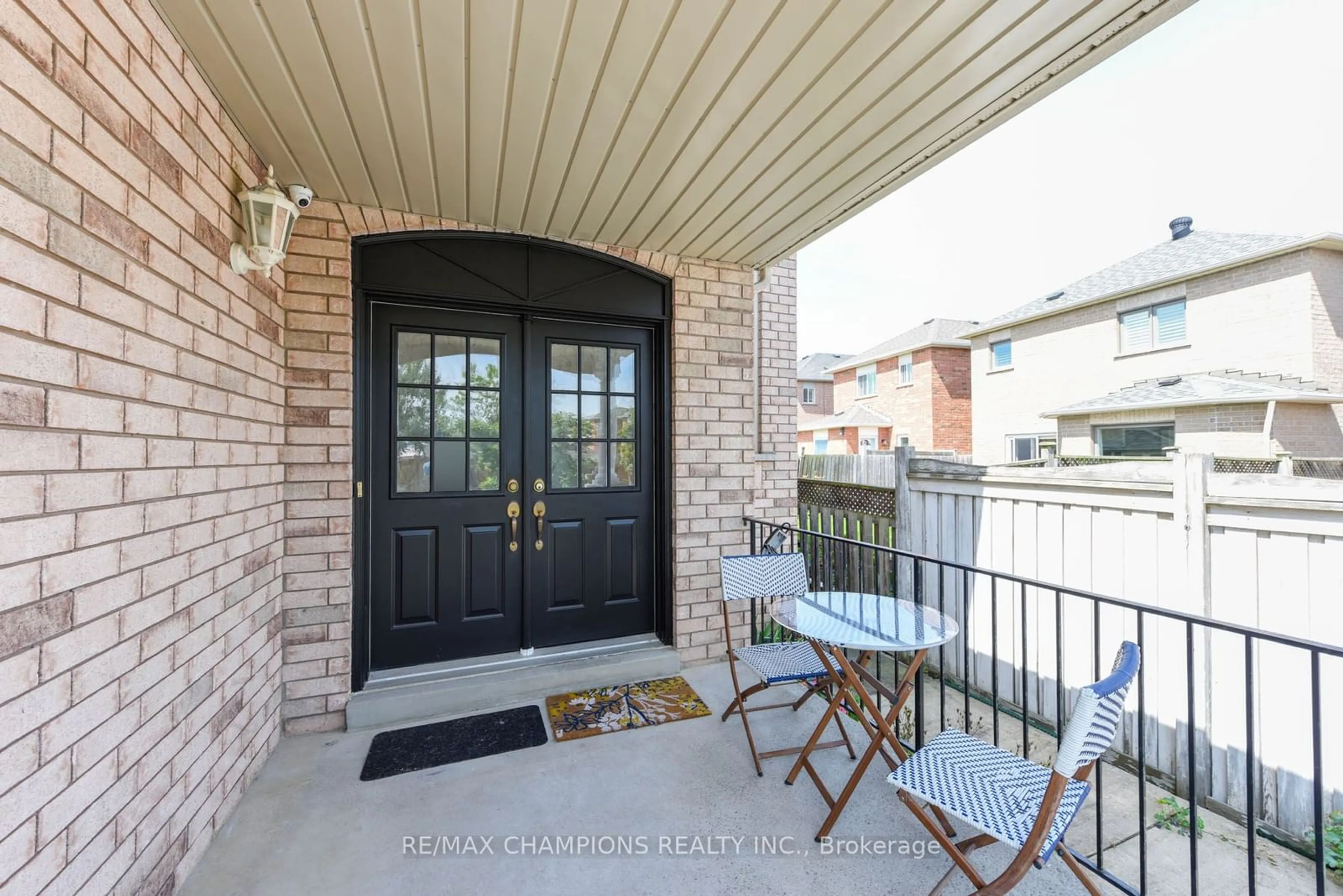 Indoor entryway, wood floors for 30 Forest Gate Ave, Caledon Ontario L7E 2T4