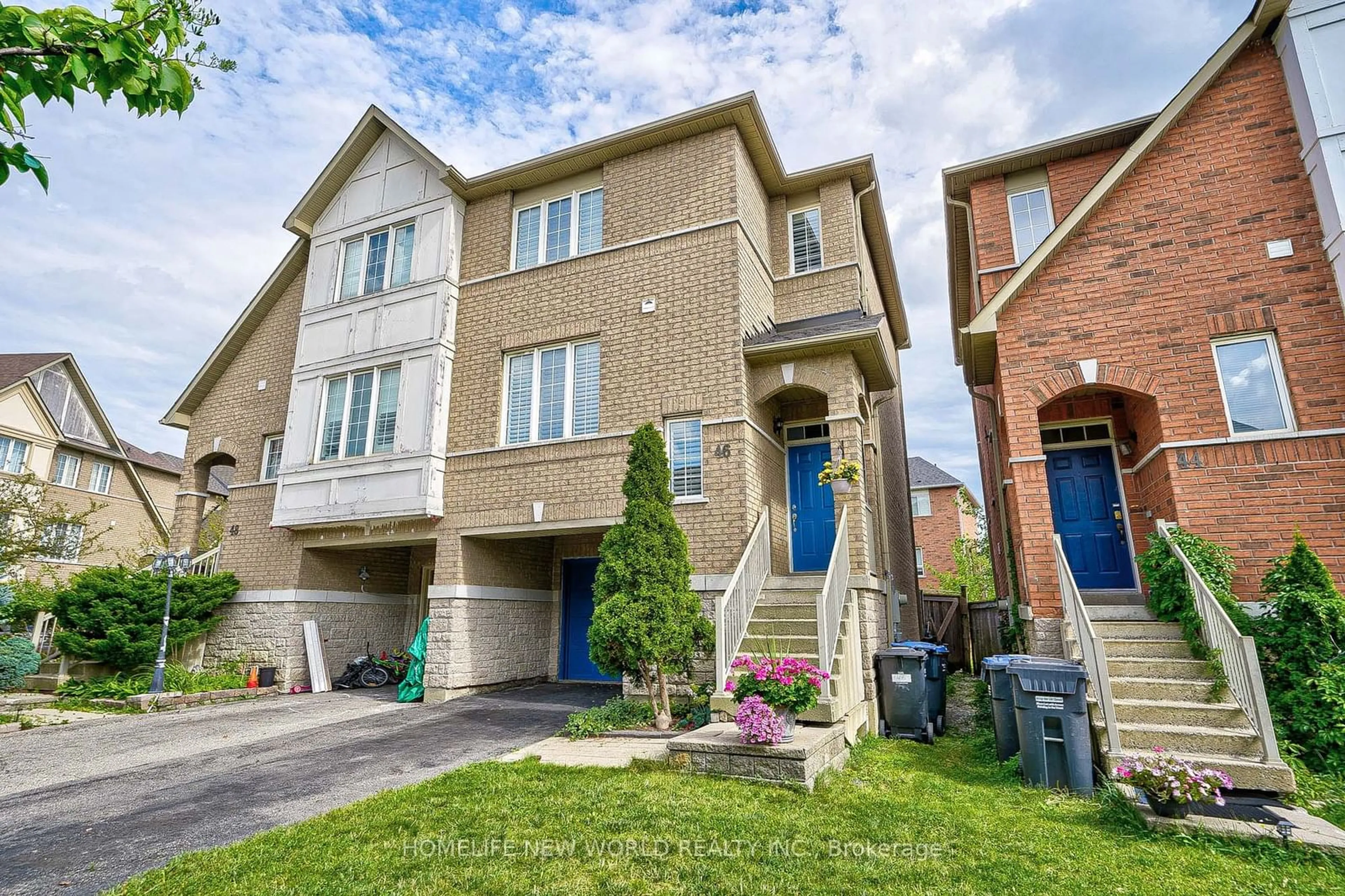 A pic from exterior of the house or condo, the street view for 7155 Magistrate Terr #46, Mississauga Ontario L5W 1Y8