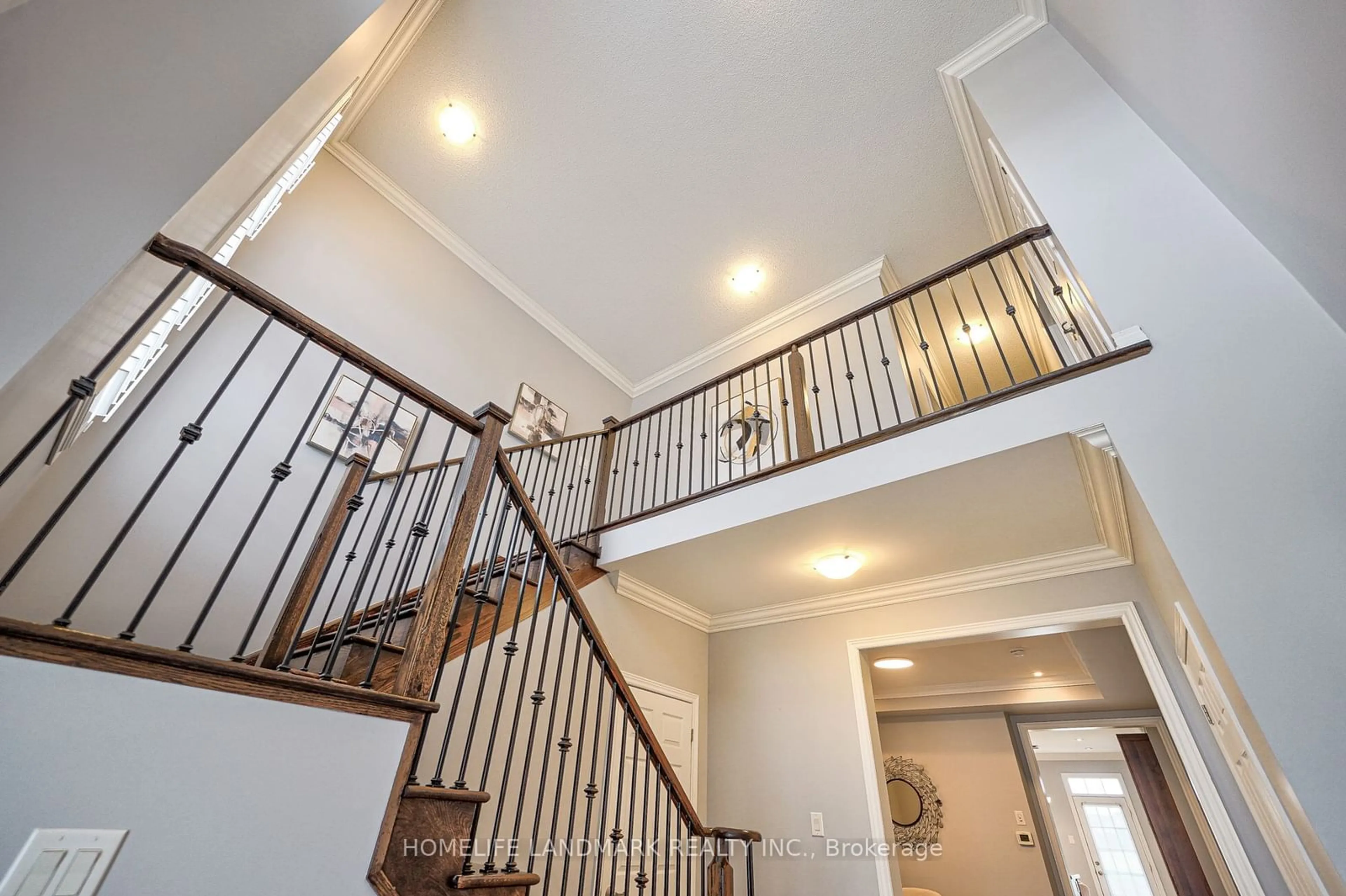 Stairs for 101 Kaitting Tr, Oakville Ontario L6M 0T6