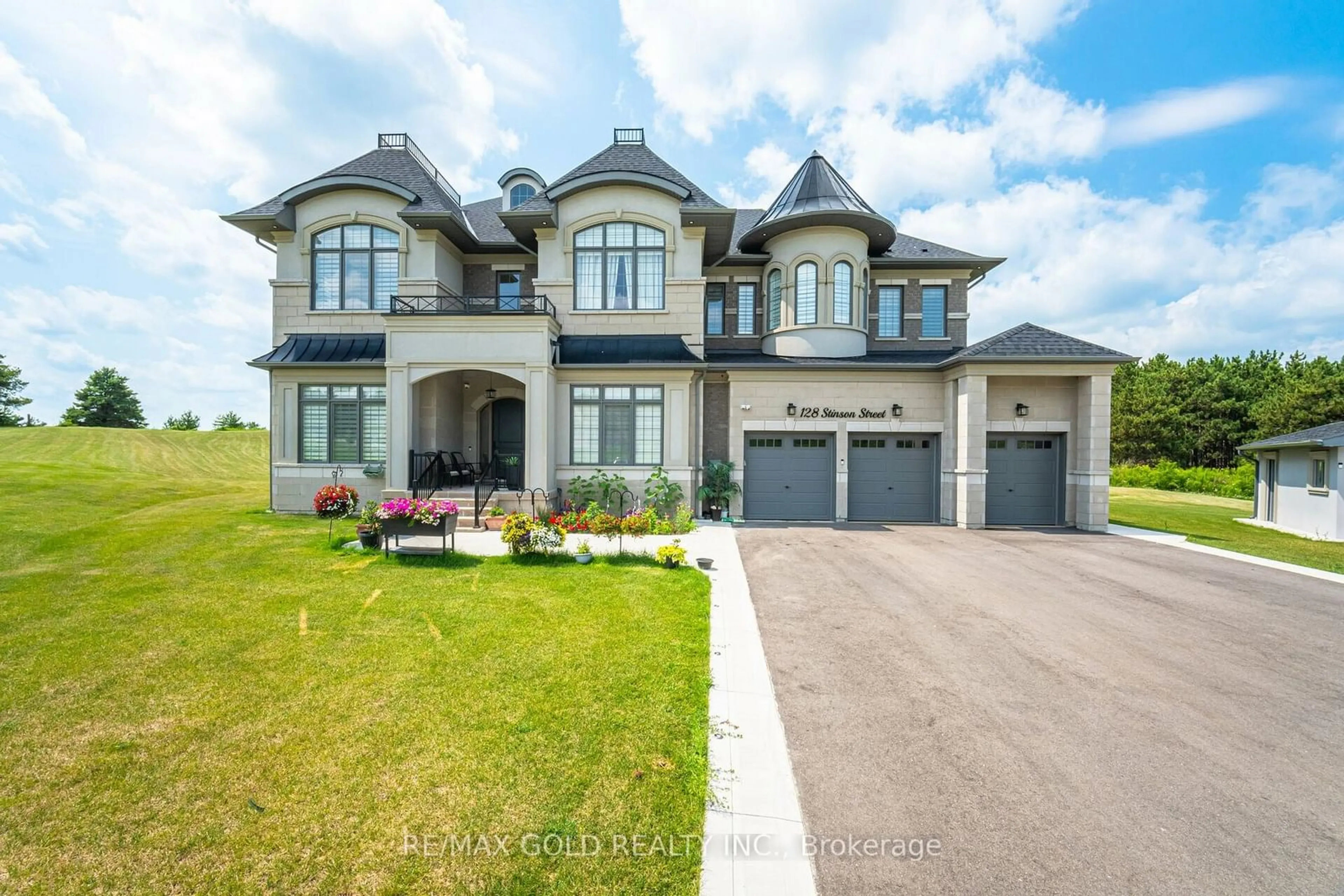 Frontside or backside of a home, cottage for 128 Stinson St, Caledon Ontario L7E 3N5