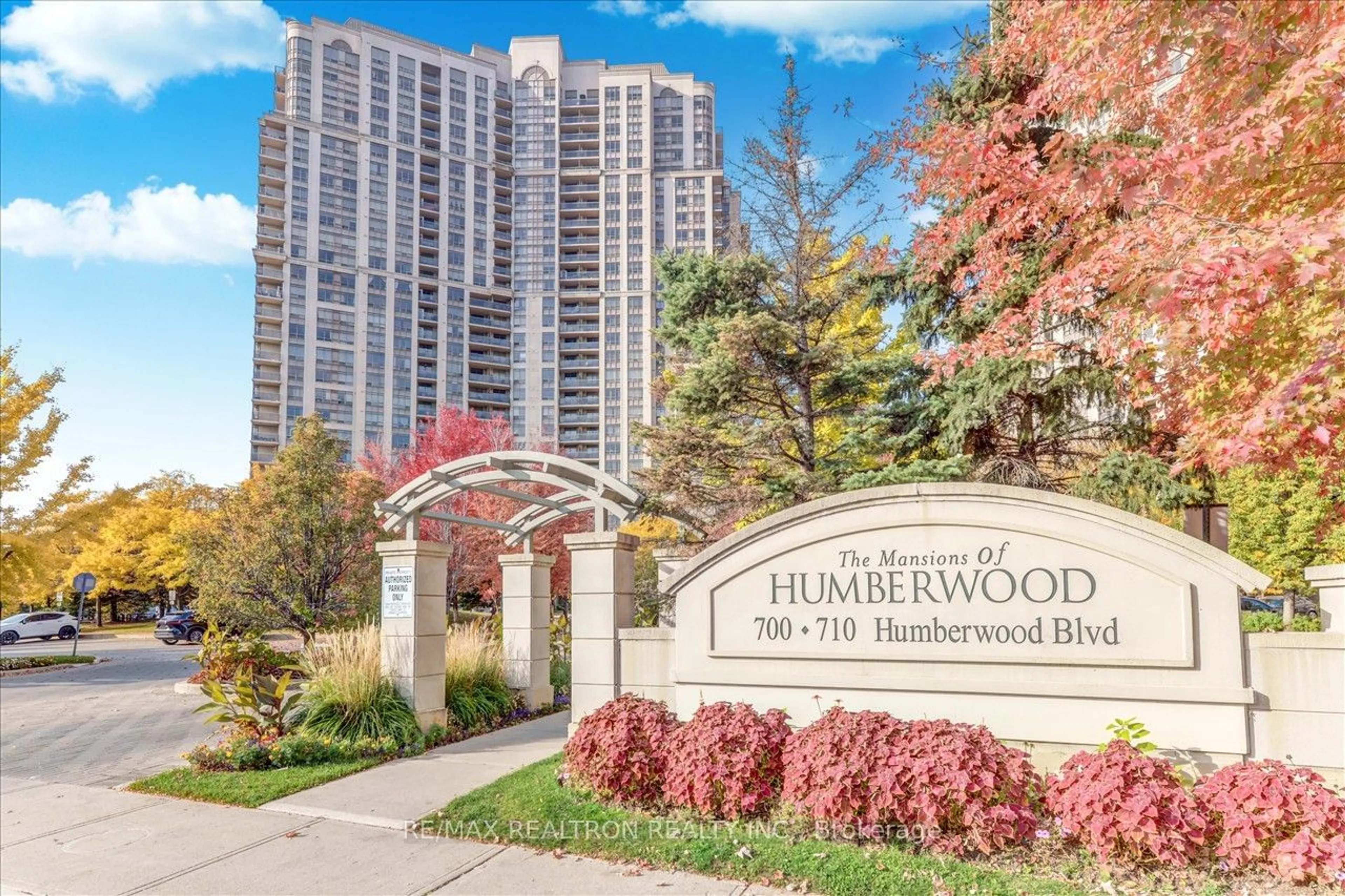 A pic from exterior of the house or condo, the front or back of building for 710 Humberwood Blvd #1706, Toronto Ontario M9W 7J5