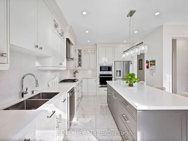 Additional property image - 8 Revelstoke Pl