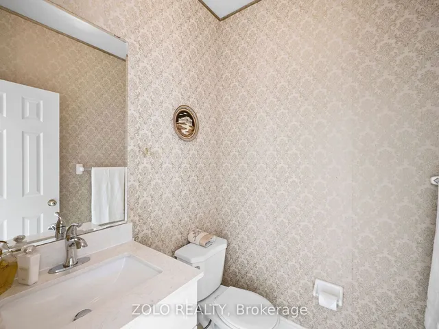 Additional property image - 8 Revelstoke Pl