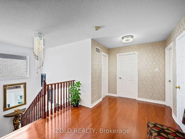 Additional property image - 8 Revelstoke Pl