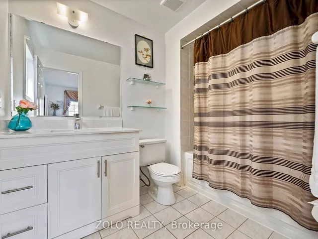Additional property image - 8 Revelstoke Pl