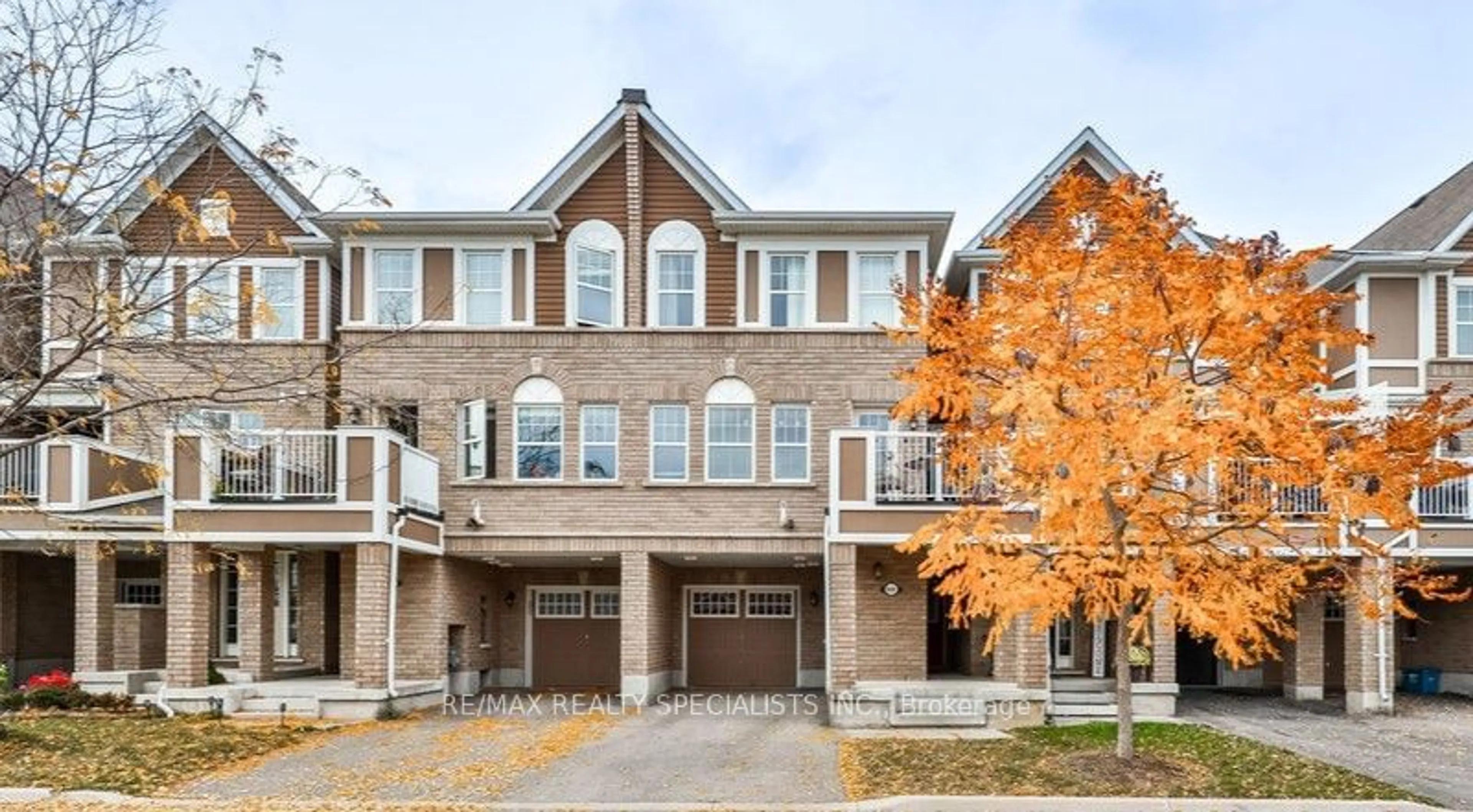 A pic from exterior of the house or condo, the street view for 1681 Copeland Circ, Milton Ontario L9T 8X8