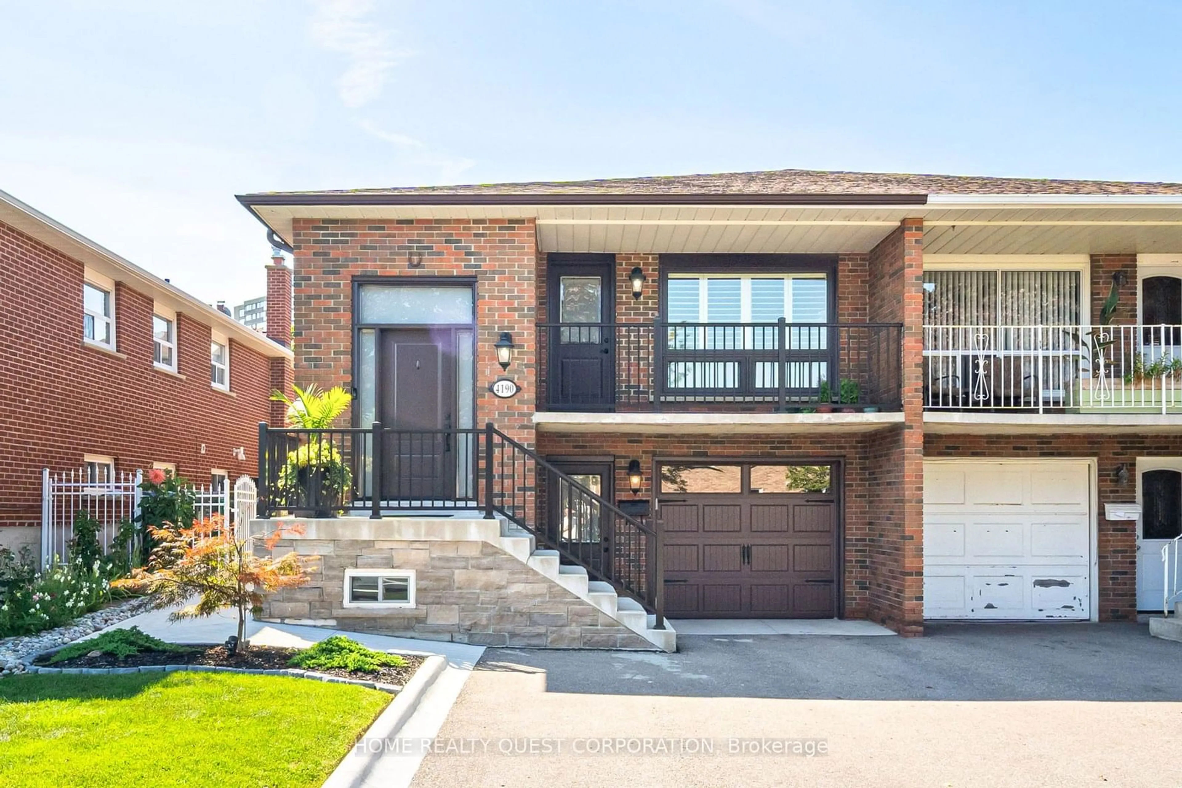 Home with brick exterior material for 4190 Bishopstoke Lane, Mississauga Ontario L4Z 1J3