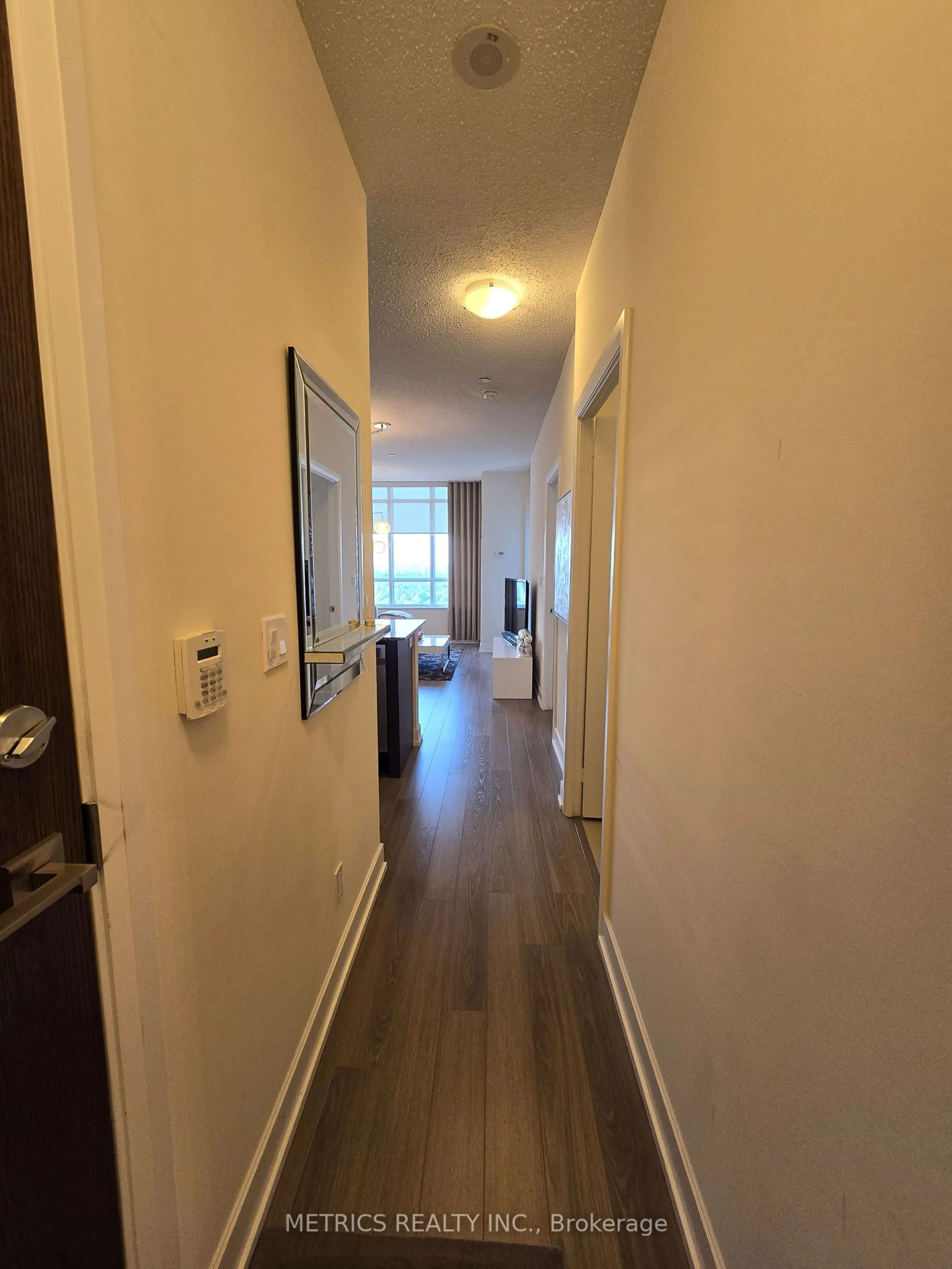 Indoor entryway, wood floors for 2 Eva Rd #PH29, Toronto Ontario M9C 0A9