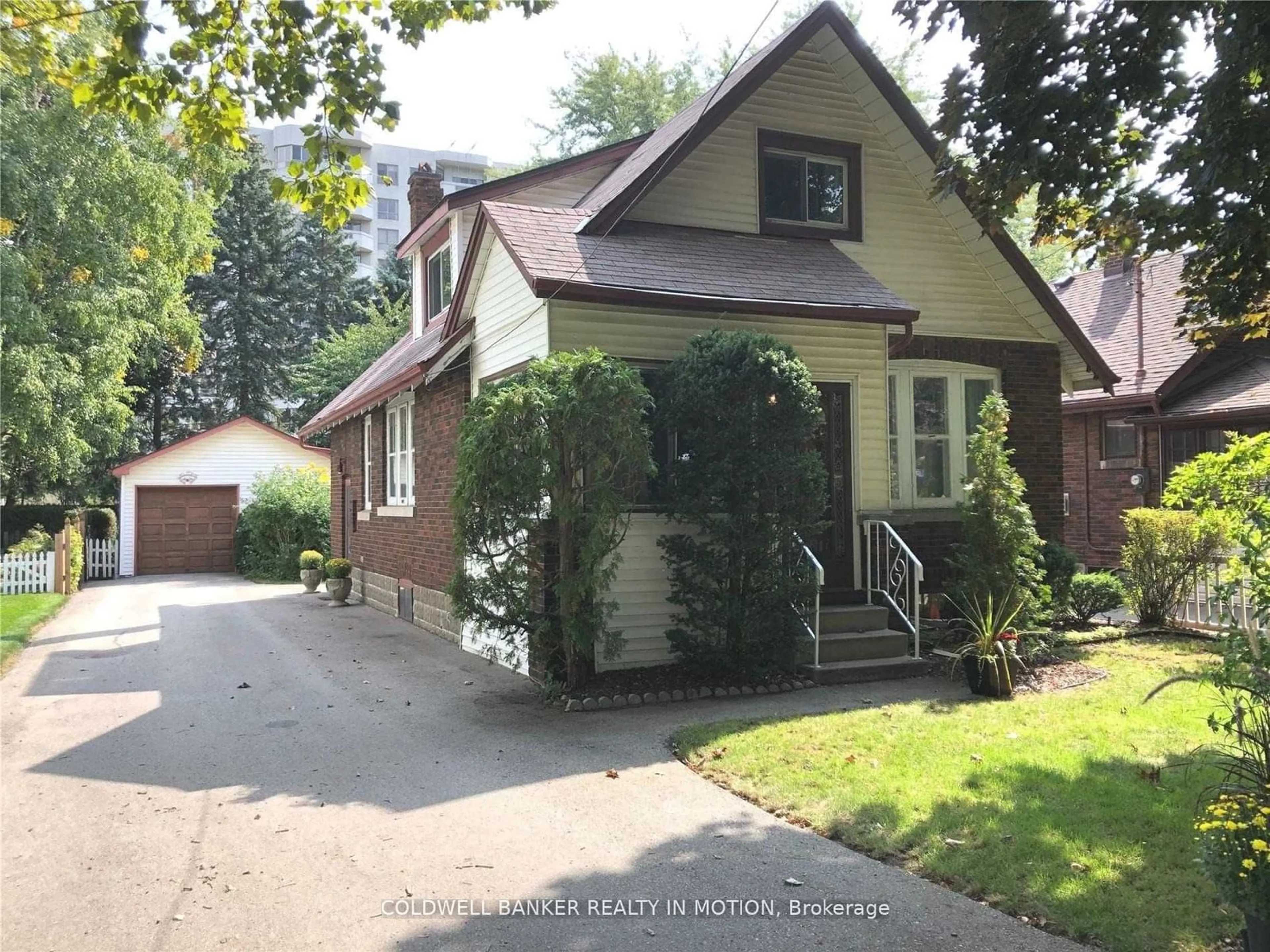 Frontside or backside of a home, cottage for 1198 Bellview St, Burlington Ontario L7S 1C7