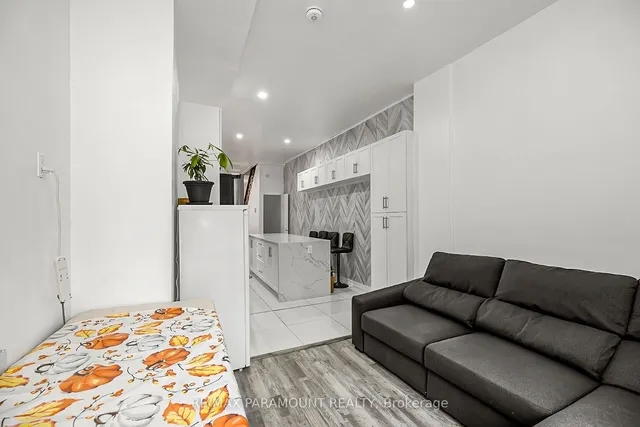 Additional property image - 121 Mulock Ave