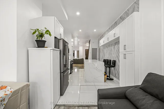 Additional property image - 121 Mulock Ave