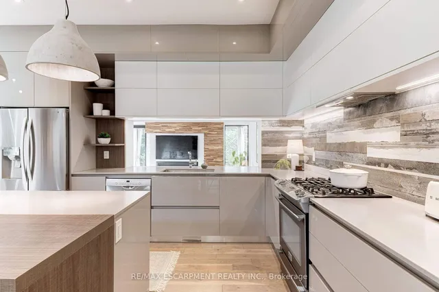 Additional property image - 3362 Guildwood Dr