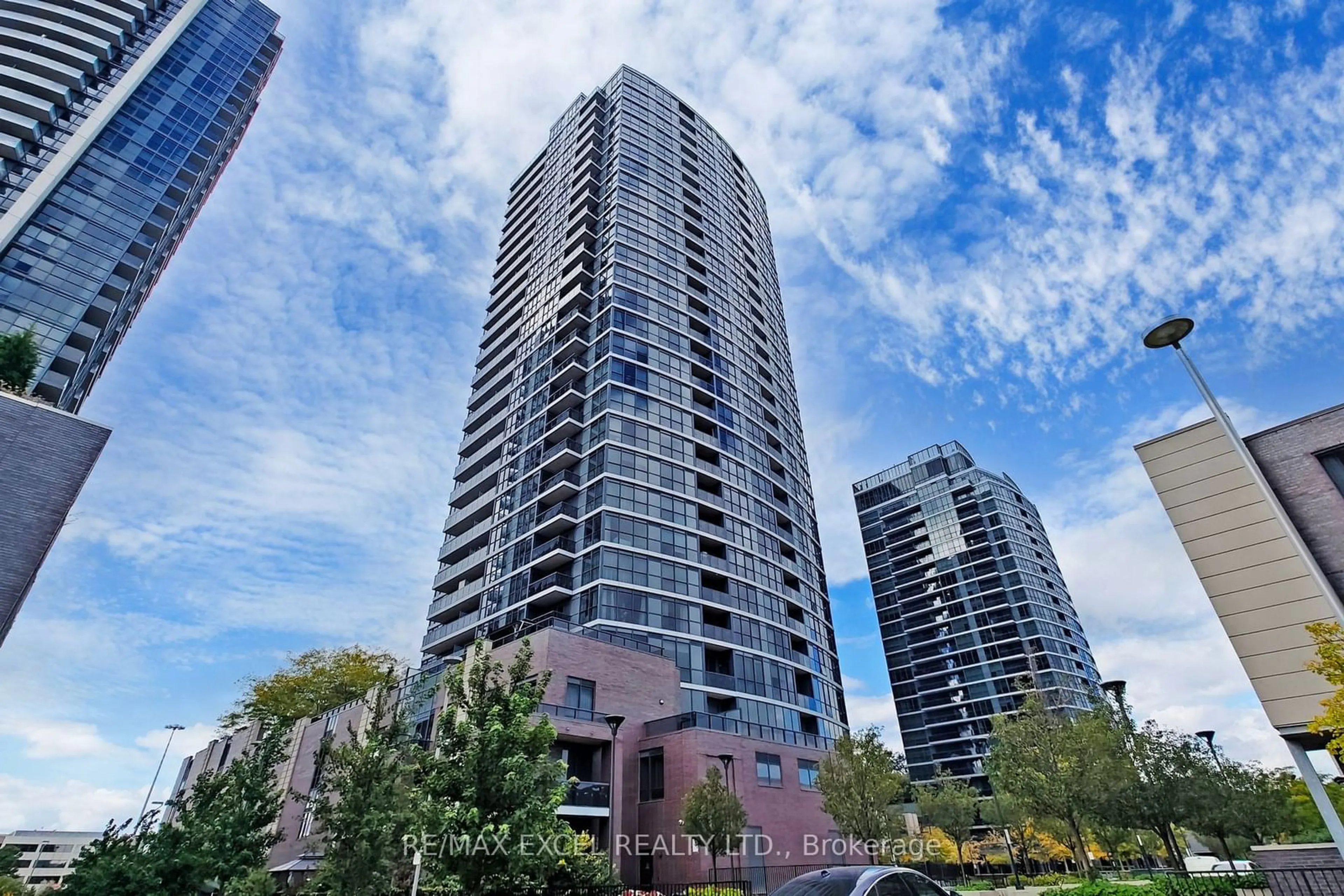 A pic from exterior of the house or condo, the view of city buildings for 9 Valhalla Inn Rd #2505, Toronto Ontario M9B 0B2