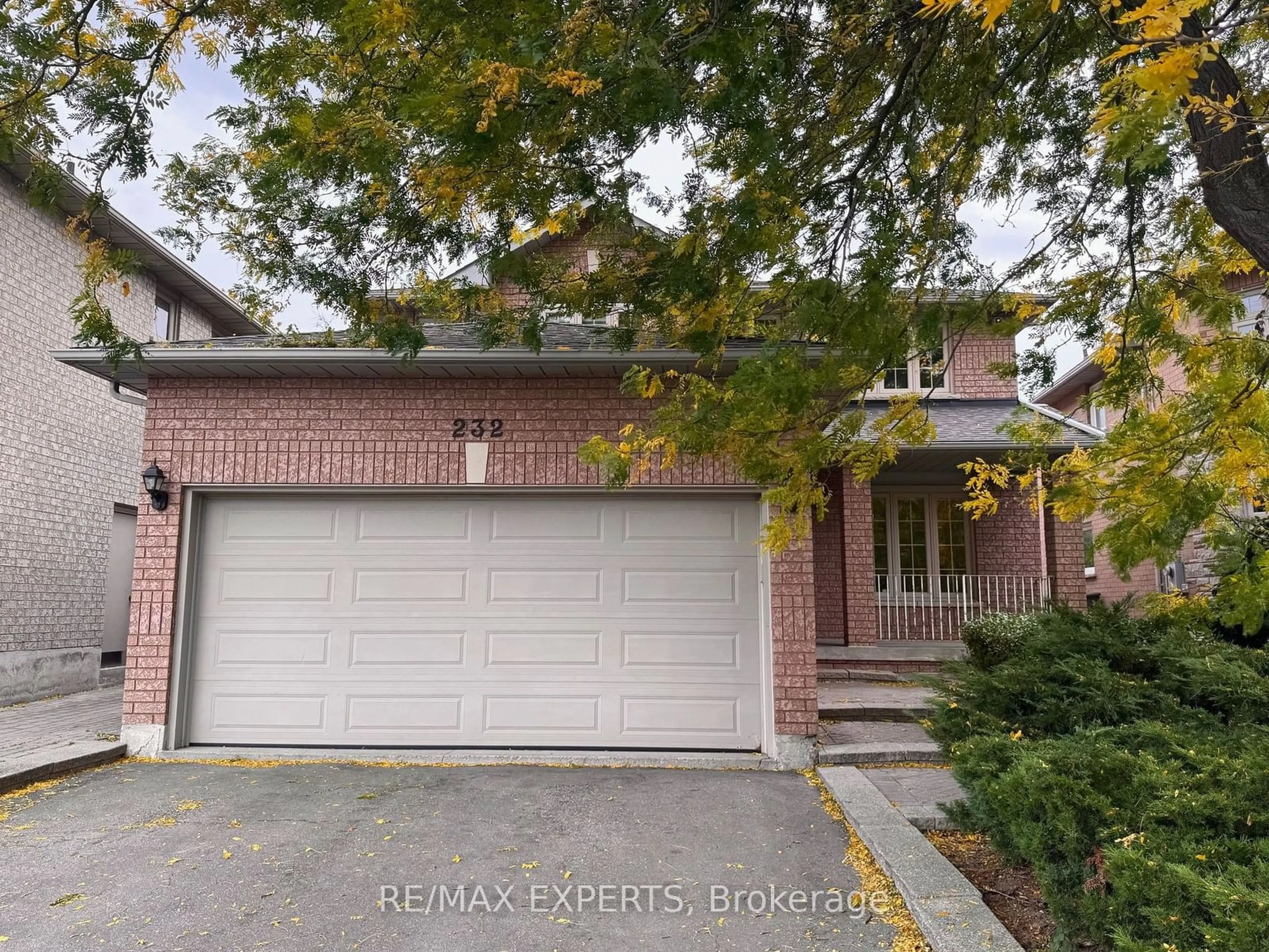 Home with brick exterior material for 232 Barondale Dr, Mississauga Ontario L4Z 3S4