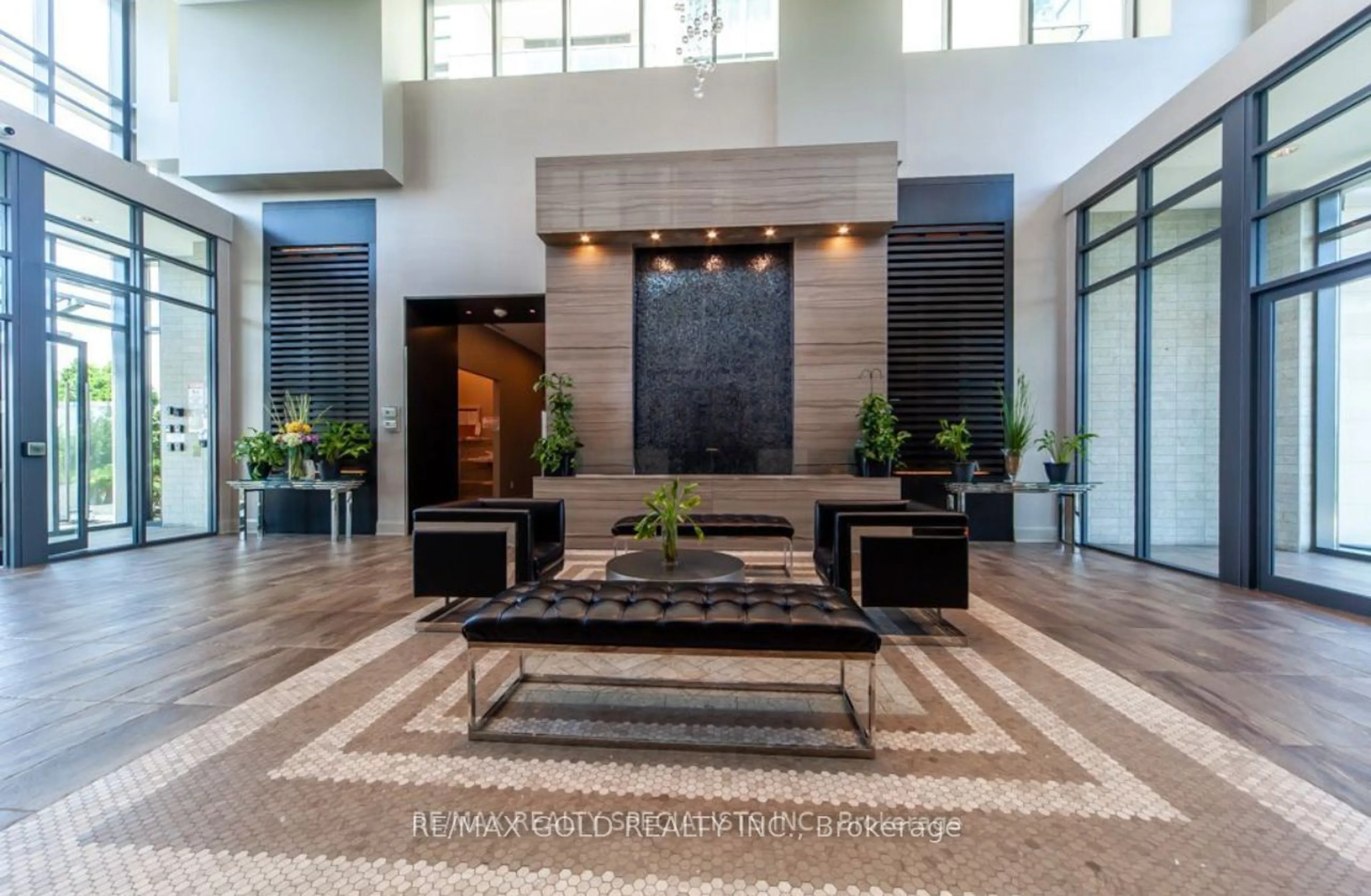 Indoor lobby, ceramic floors for 55 Yorkland Blvd #1111, Brampton Ontario L6P 4K9