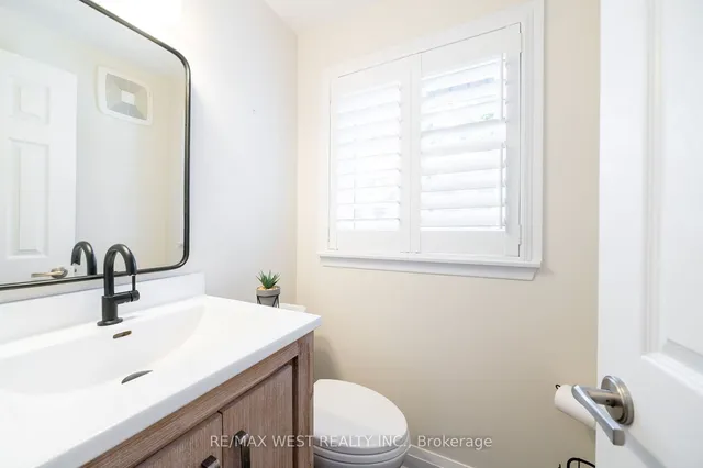 Additional property image - 2366 Devon Rd