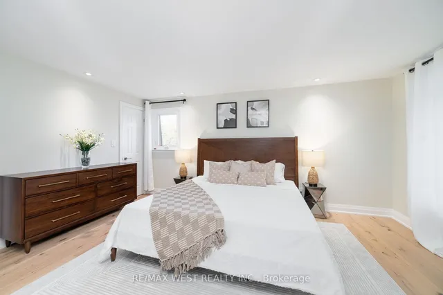Additional property image - 2366 Devon Rd