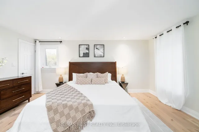 Additional property image - 2366 Devon Rd