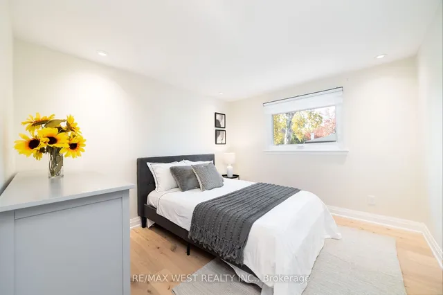 Additional property image - 2366 Devon Rd