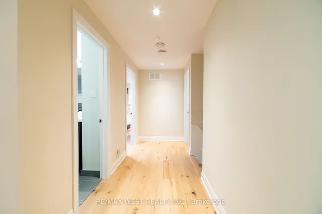 Additional property image - 2366 Devon Rd